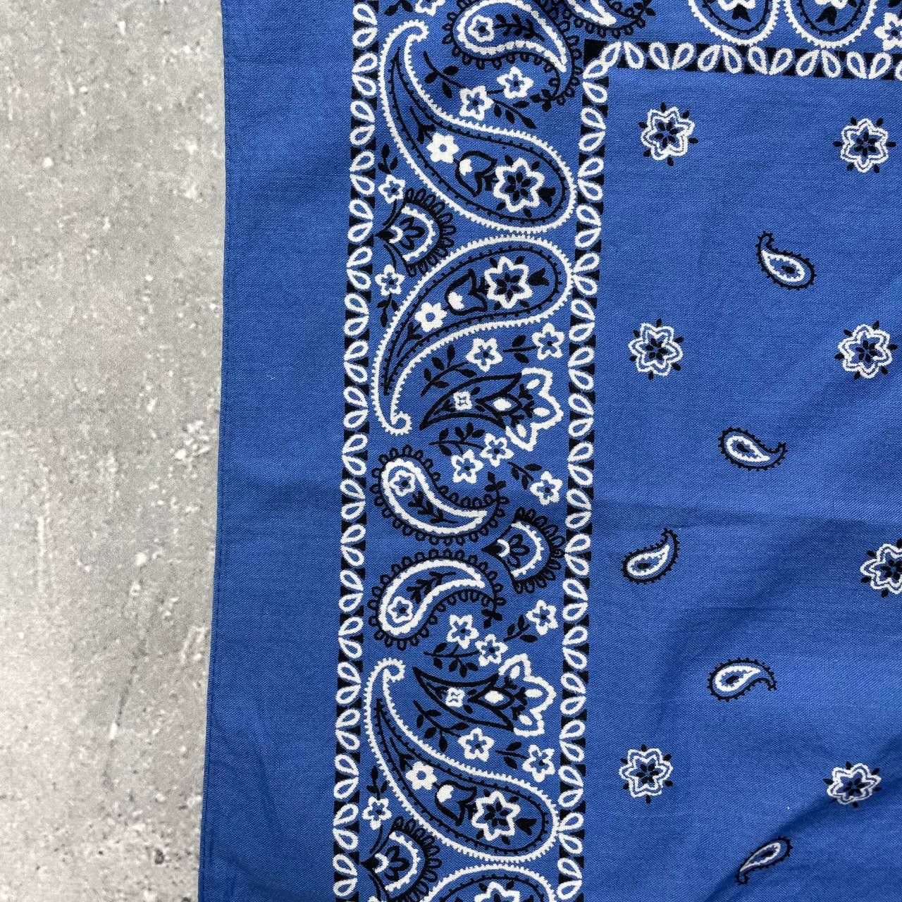 Vintage Vintage Blue White Paisley Bandana Made In USA Size ONE SIZE - 7 Thumbnail