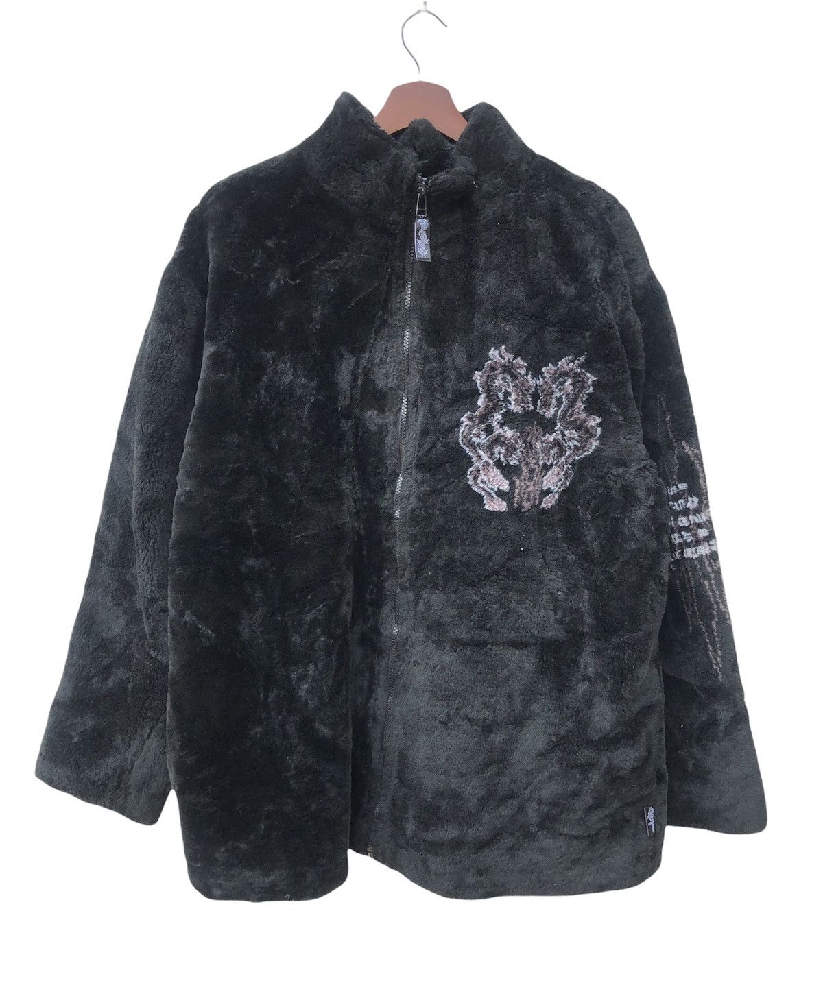 Japanese Brand Japanese brand deep pile printed dragon Size US L / EU 52-54 / 3 - 1 Thumbnail