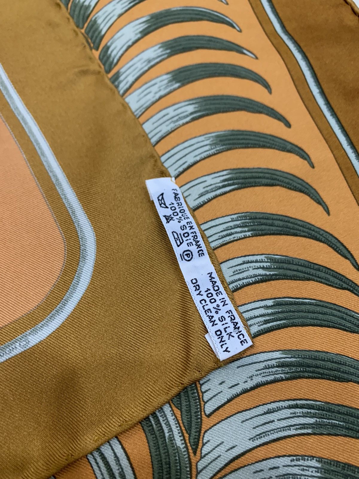 Hermes HERMES TIGER ROYAL SILK HANDKERCHIEF Size ONE SIZE - 7 Thumbnail