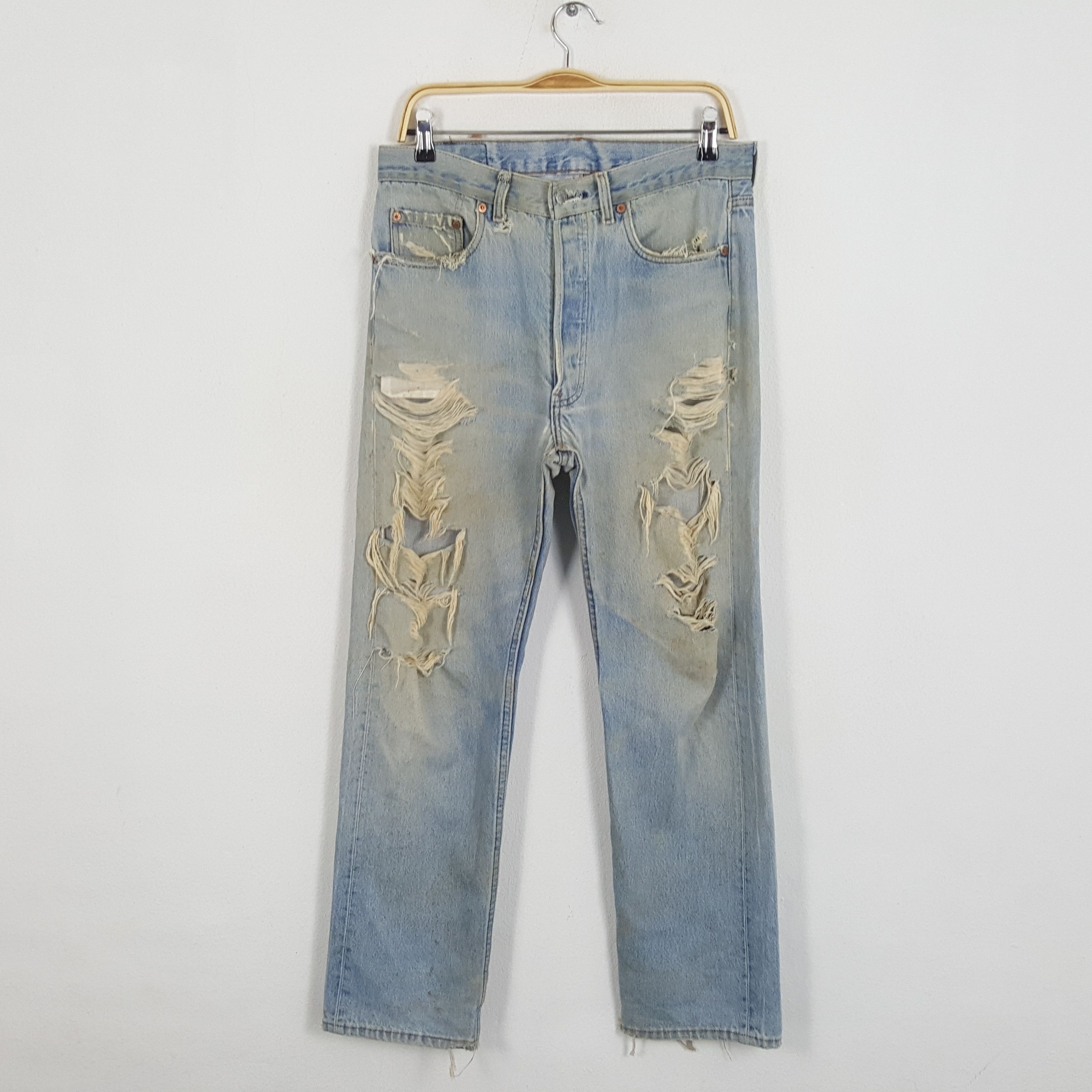 Vintage LEVI'S Kurt Cobain Distressed Design Jeans