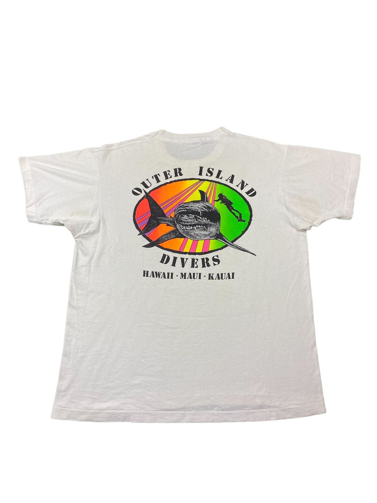 Vintage Vintage 90s Hawaii Outer Island Divers Shark T Shirt Size US XL / EU 56 / 4 - 1 Thumbnail
