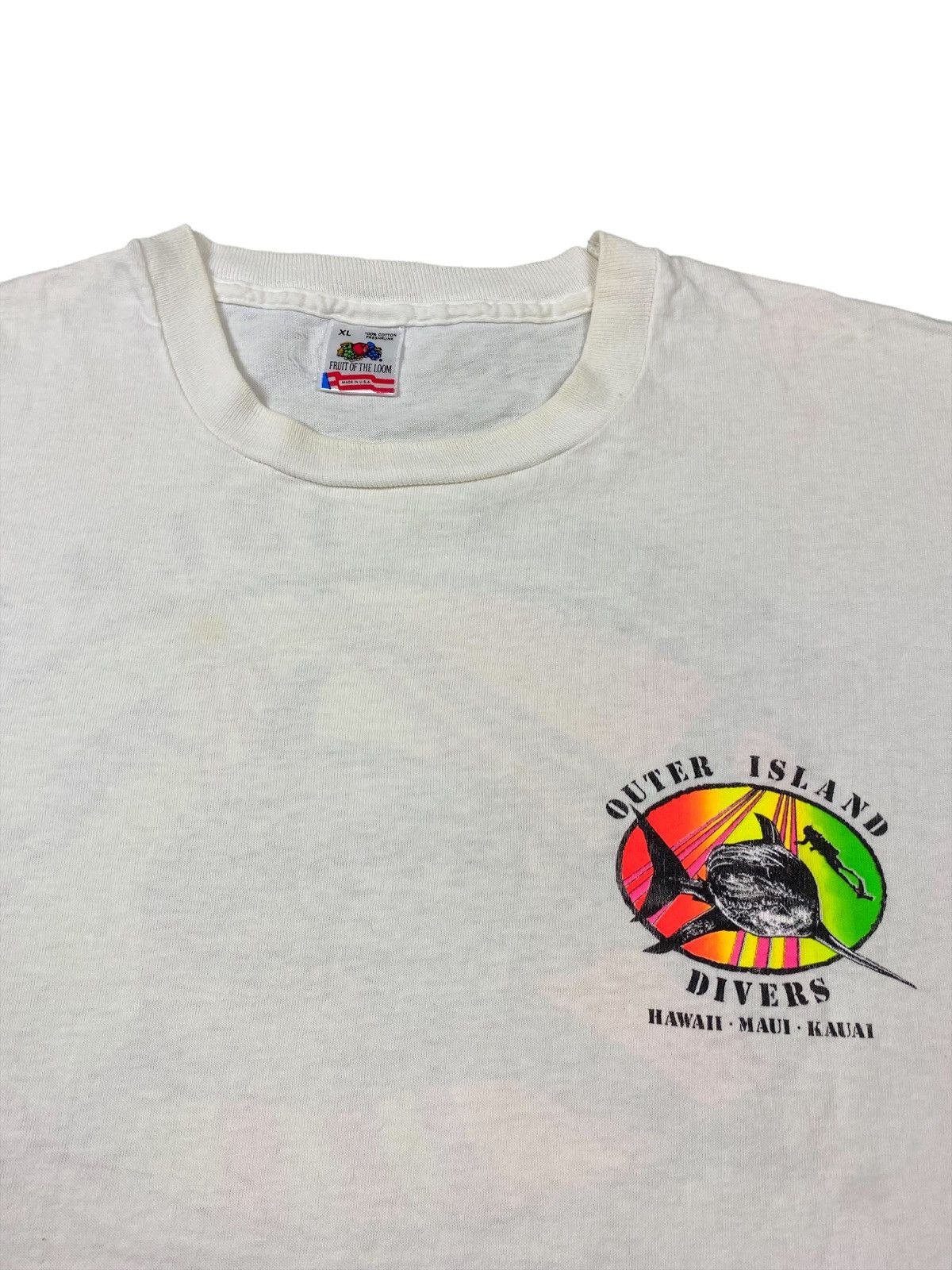 Vintage Vintage 90s Hawaii Outer Island Divers Shark T Shirt Size US XL / EU 56 / 4 - 4 Thumbnail