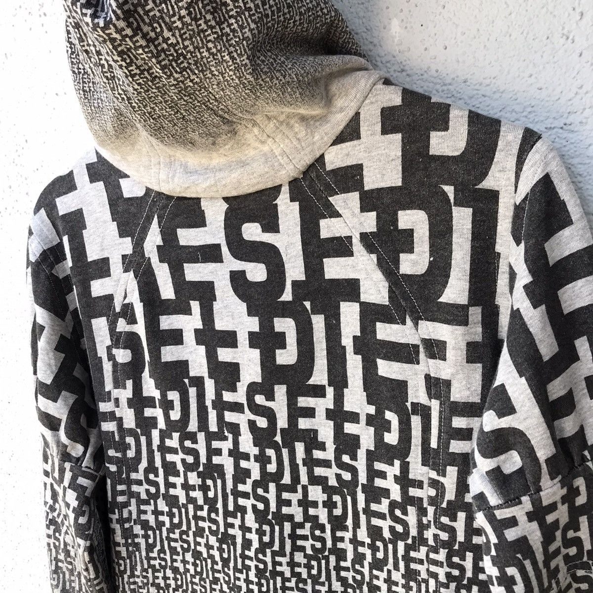 Diesel Vintage Diesel Monogram Long Hoodie Sweater Size US S / EU 44-46 / 1 - 13 Thumbnail