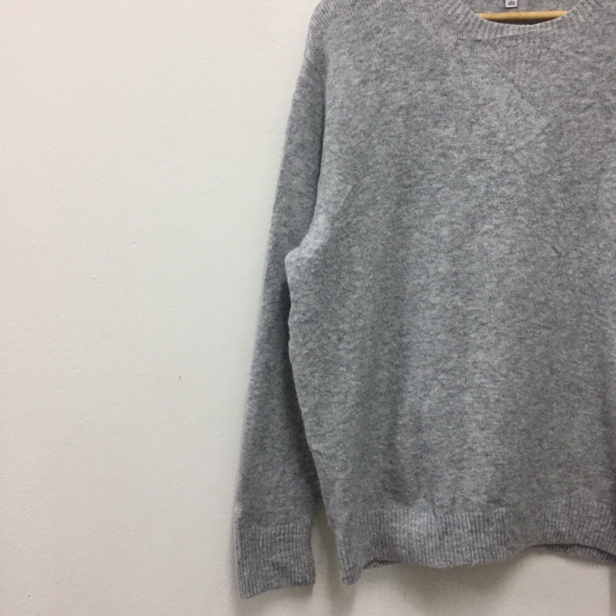 JW Anderson × Uniqlo J.W Anderson X Uniqlo Sweatshirt Size US XL / EU 56 / 4 - 4 Thumbnail