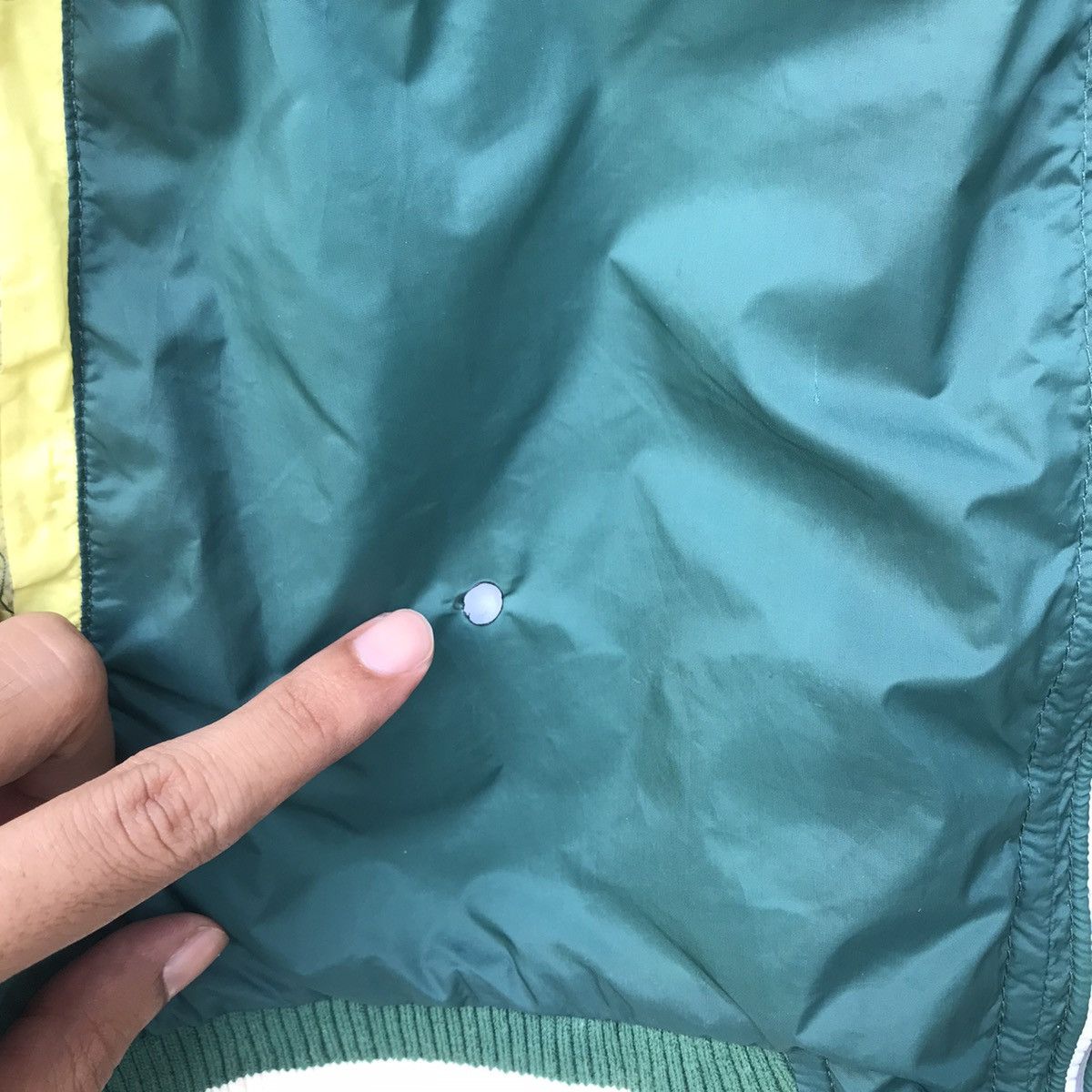 Dsquared2 Vintage Green Dsquared2 Embroidery Logo Jacket/windbreaker Size US M / EU 48-50 / 2 - 14 Thumbnail