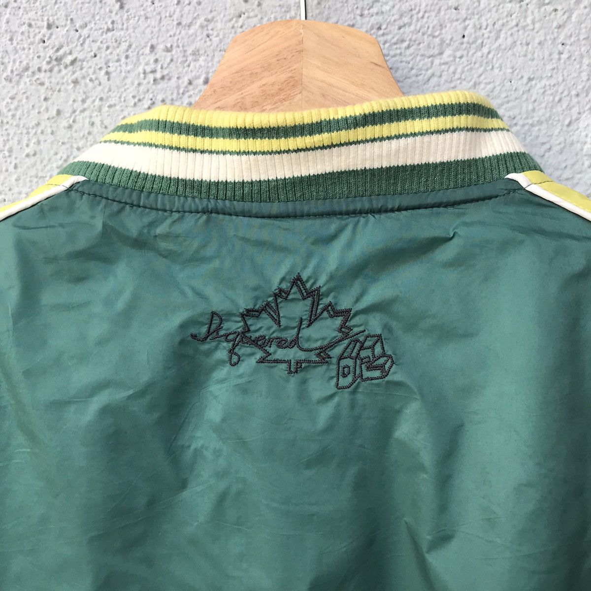 Dsquared2 Vintage Green Dsquared2 Embroidery Logo Jacket/windbreaker Size US M / EU 48-50 / 2 - 15 Thumbnail