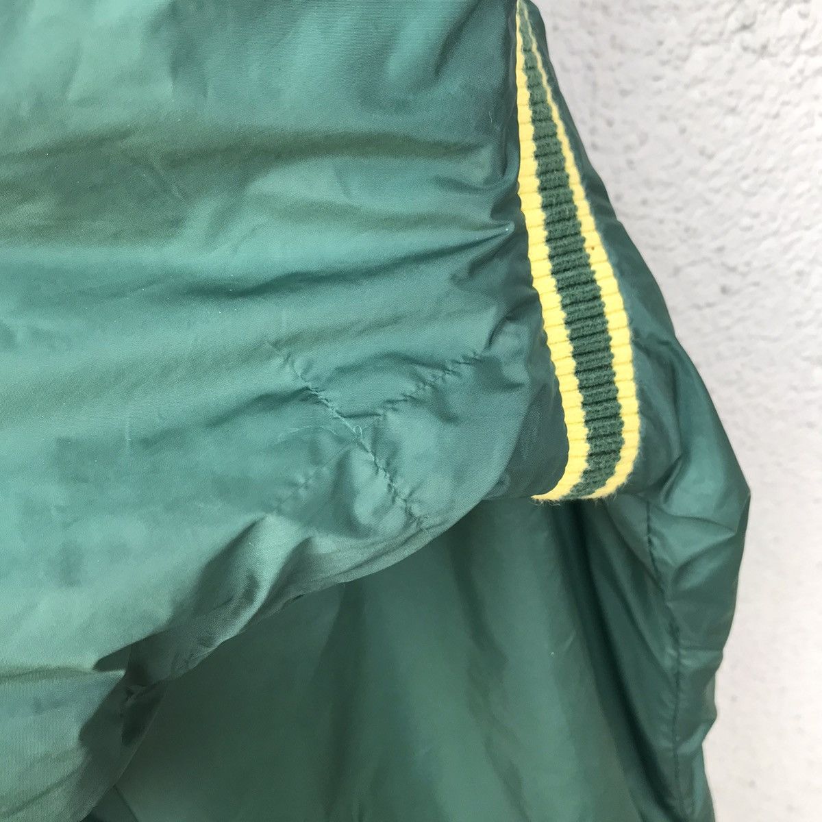 Dsquared2 Vintage Green Dsquared2 Embroidery Logo Jacket/windbreaker Size US M / EU 48-50 / 2 - 11 Thumbnail
