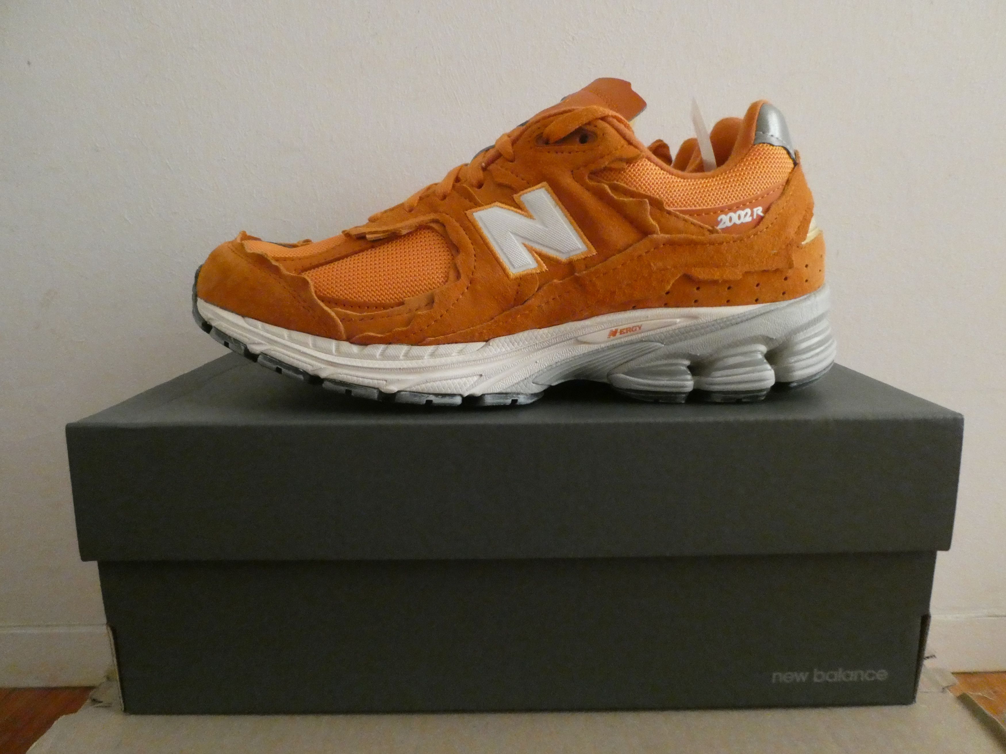 New Balance New Balance 2002R Protection Pack Vintage Orange Size US 9.5 / EU 42-43 - 1 Thumbnail