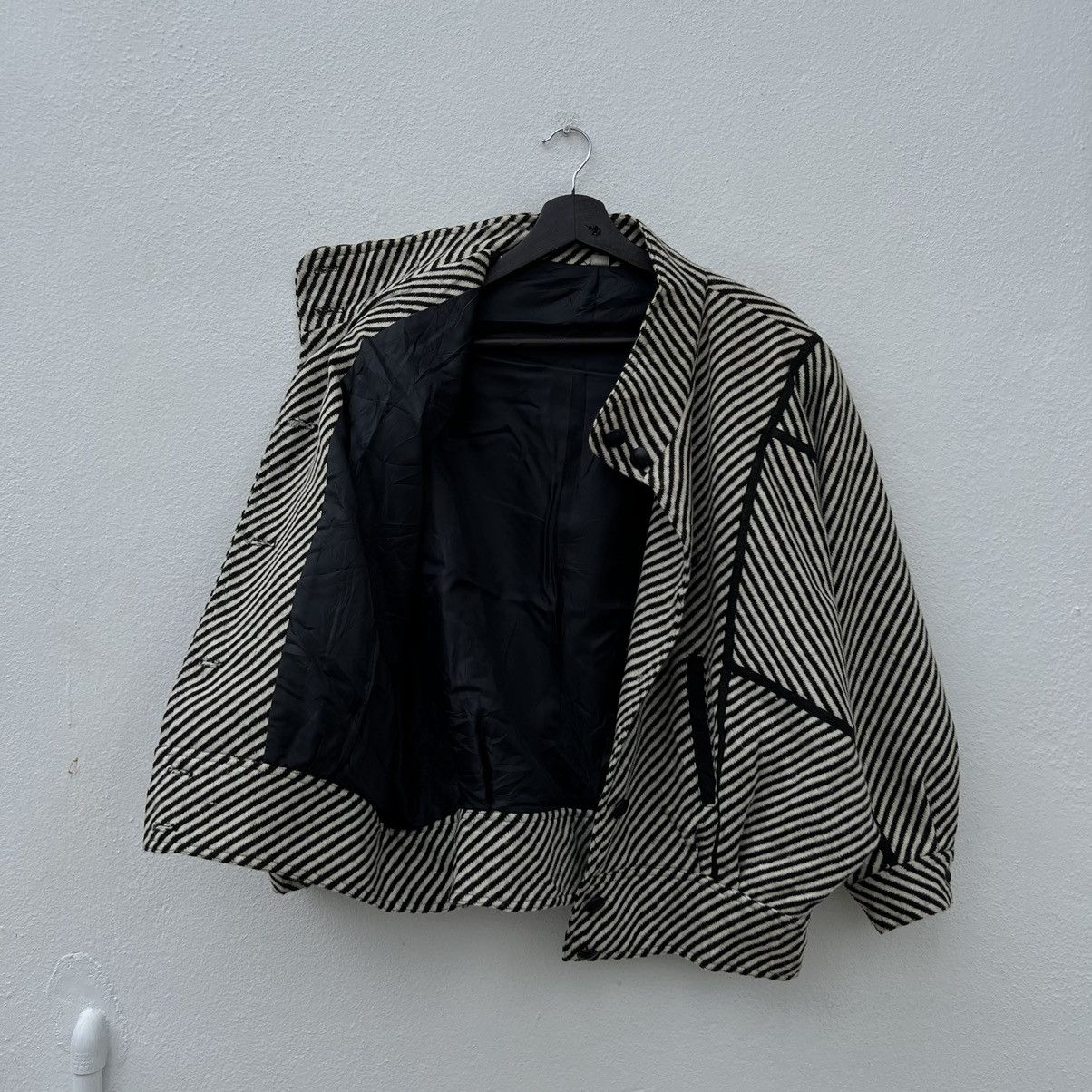 Japanese Brand VINTAGE BOMBER JACKET JAPANESE BRAND HERRINGBONE STRIPED Size US M / EU 48-50 / 2 - 11 Thumbnail