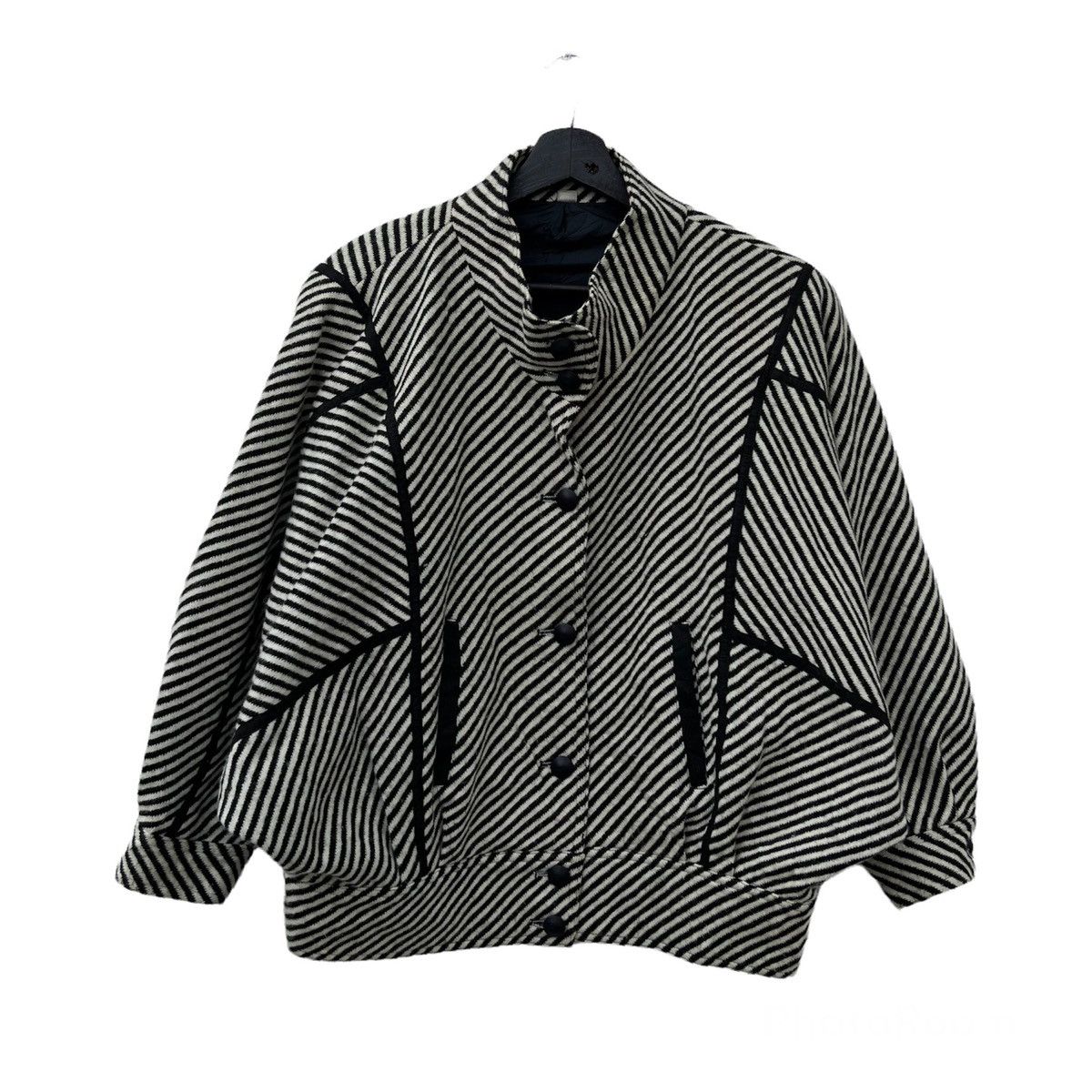 Japanese Brand VINTAGE BOMBER JACKET JAPANESE BRAND HERRINGBONE STRIPED Size US M / EU 48-50 / 2 - 1 Thumbnail
