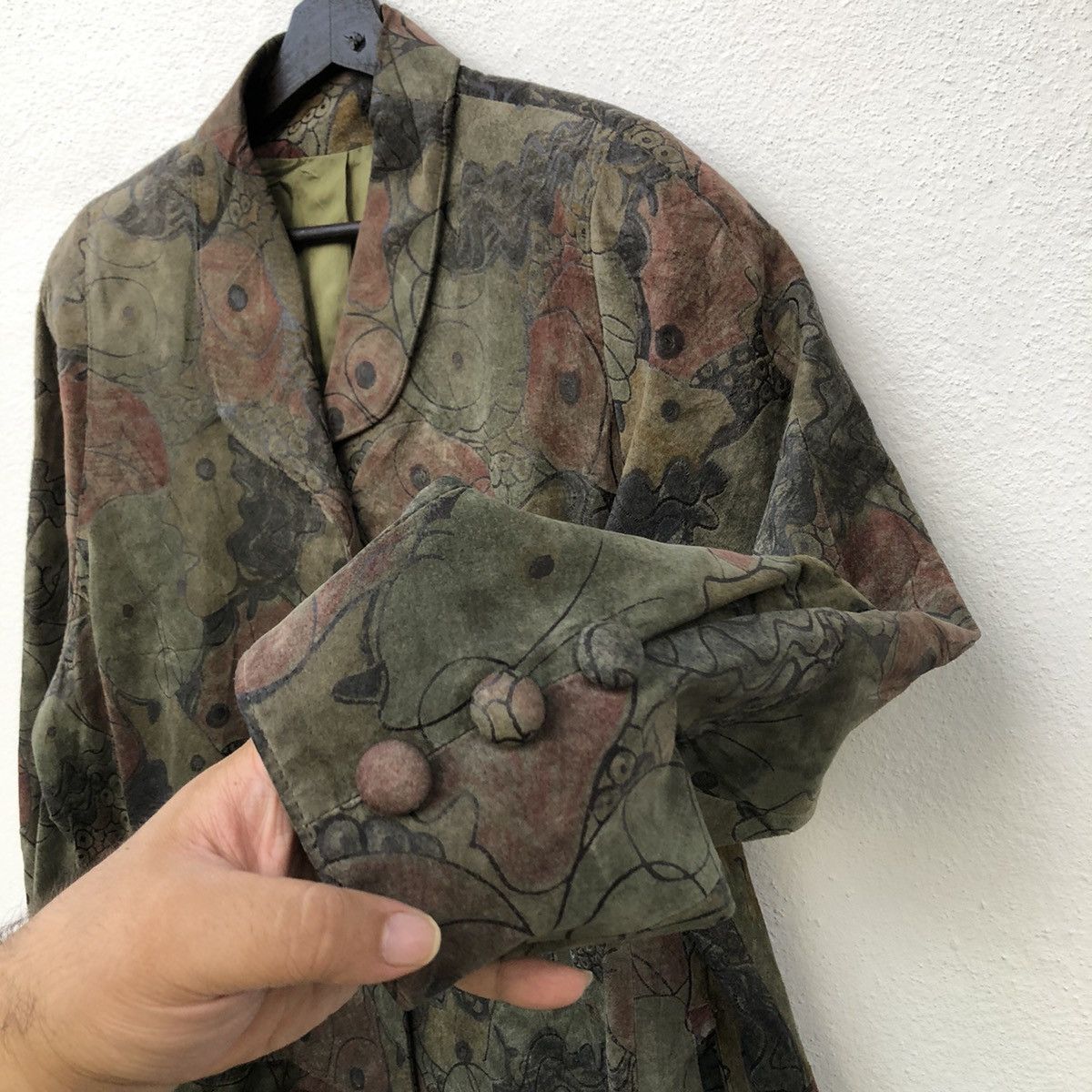 Japanese Brand VINTAGE LEATHER JACKET FLOWER FLORAL FULL PRINT LONG JACKET Size US M / EU 48-50 / 2 - 7 Thumbnail