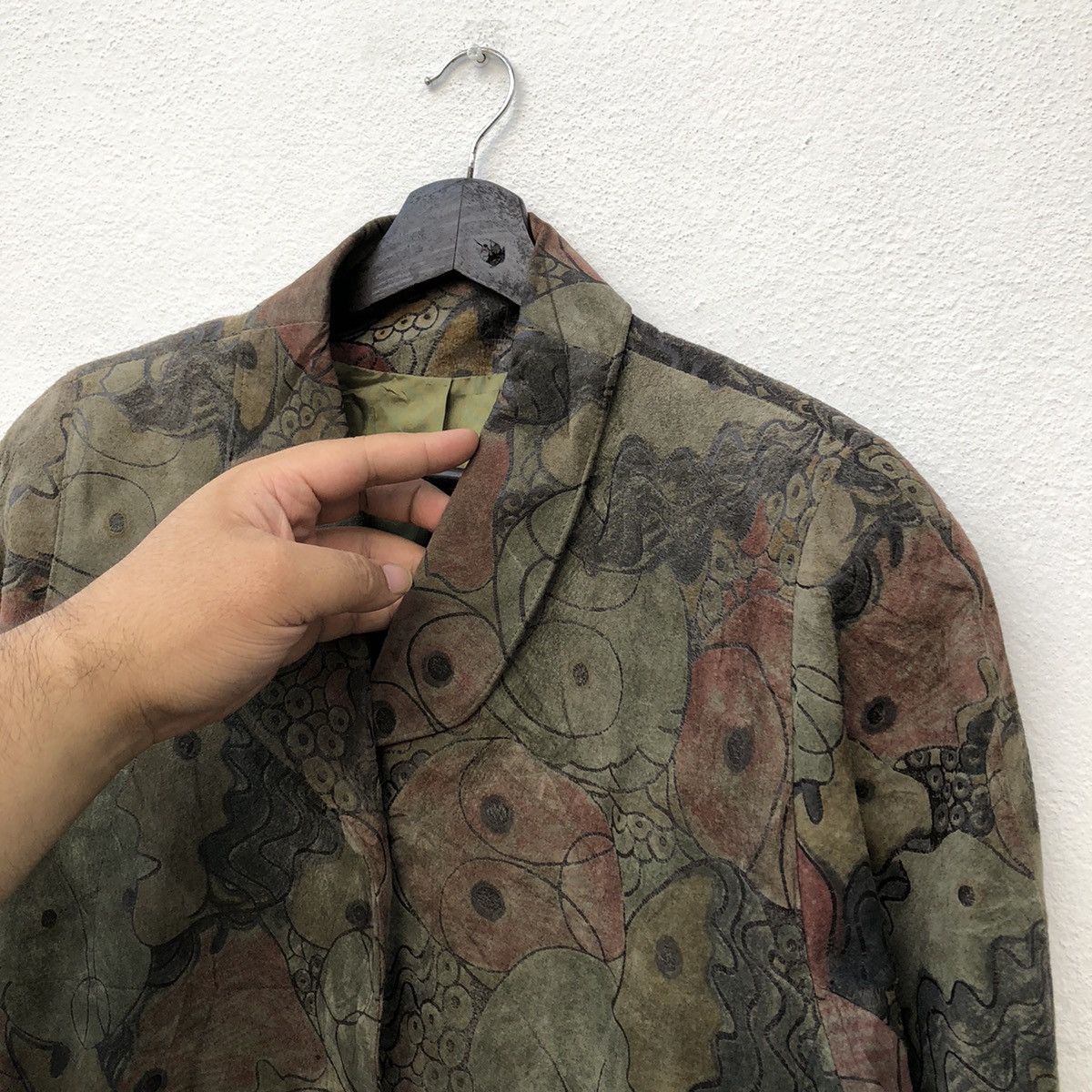 Japanese Brand VINTAGE LEATHER JACKET FLOWER FLORAL FULL PRINT LONG JACKET Size US M / EU 48-50 / 2 - 6 Thumbnail