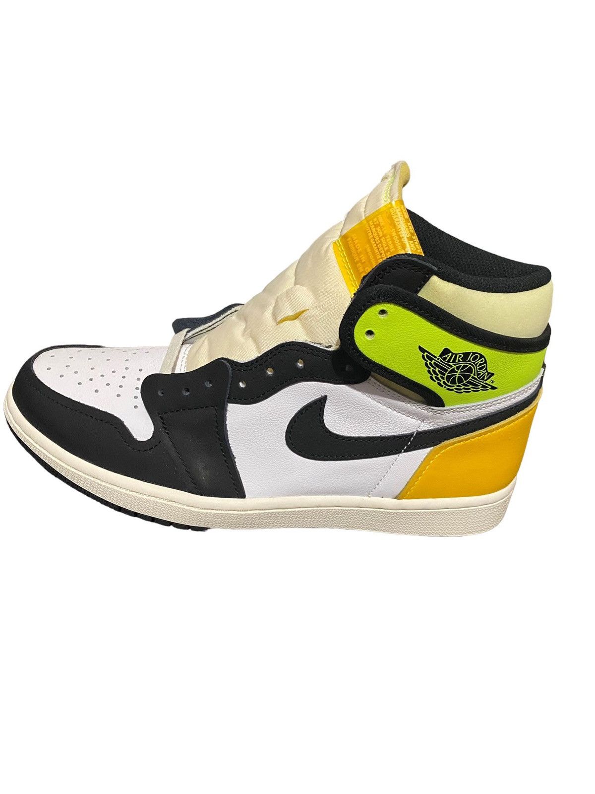 Nike Air Jordan 1 Retro High OG (555088-118) - Size 9