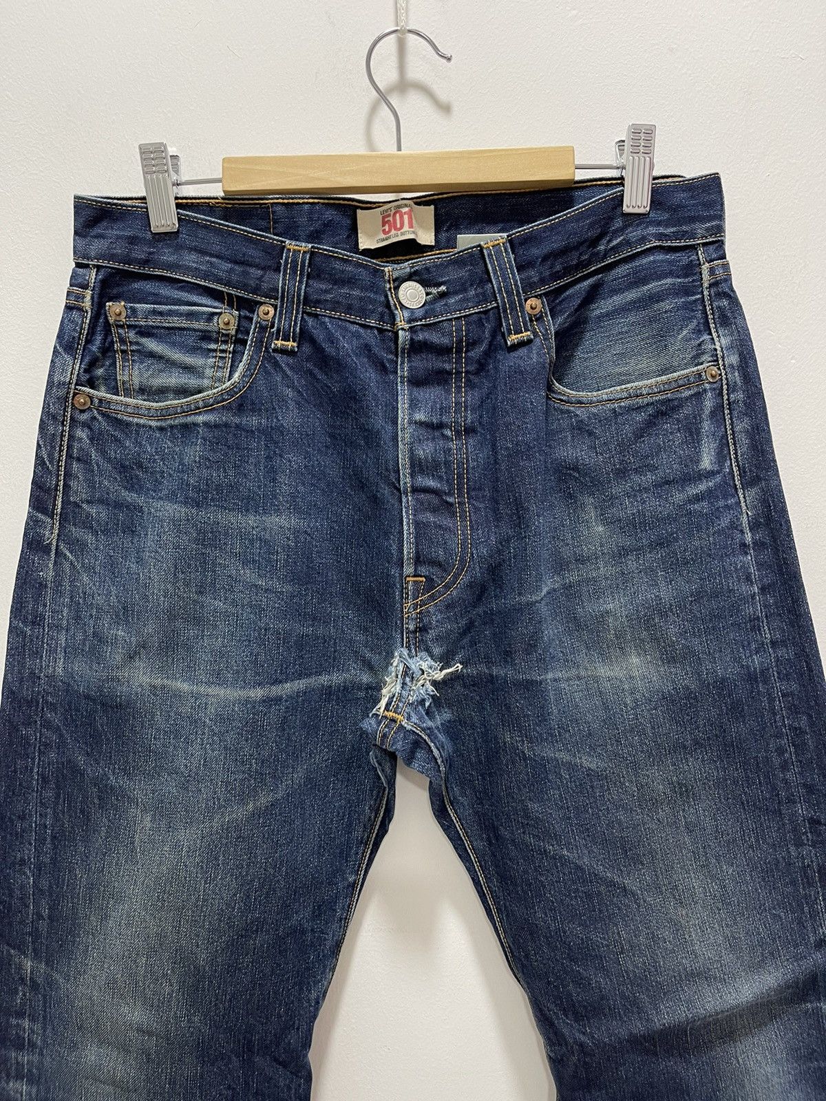 Levi's × Levi's Vintage Clothing LEVI’S 501 NON SELVEDGE RIPPED DISTRESSED DENIM JEANS Size US 31 - 9 Thumbnail