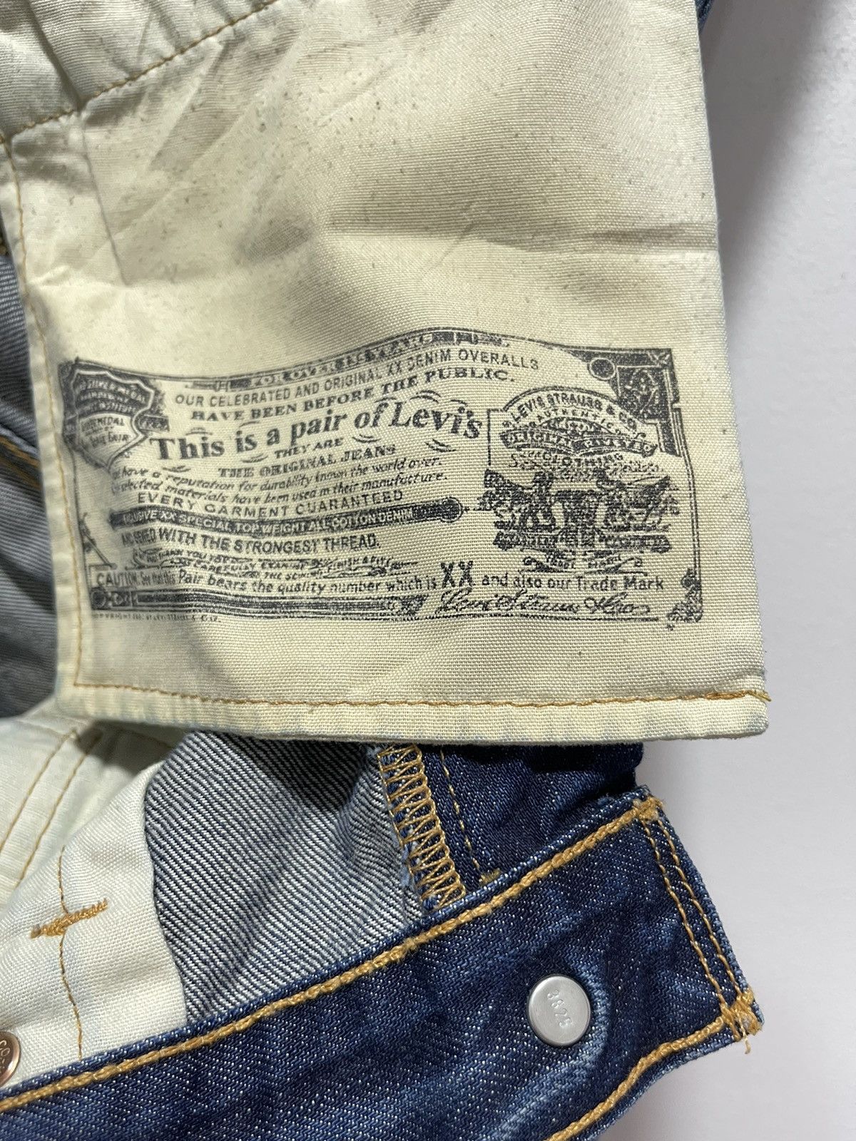 Levi's × Levi's Vintage Clothing LEVI’S 501 NON SELVEDGE RIPPED DISTRESSED DENIM JEANS Size US 31 - 15 Thumbnail