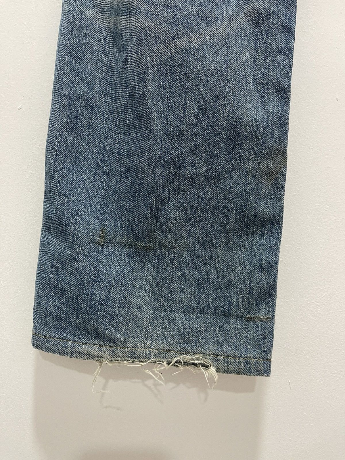 Earl Jeans VINTAGE EARL JEAN RIPS WASHED BLUE DISTRESSED DENIM Size US 30 / EU 46 - 14 Thumbnail