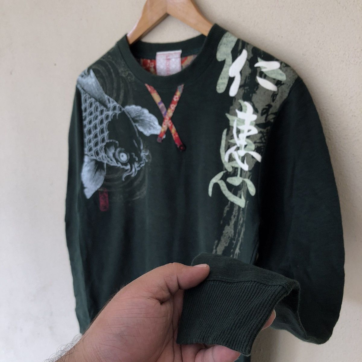 Japanese Brand VINTAGE LONG SLEEVE SWEATSHIRT KOI FISH SUKAJAN FULL PRINT Size US M / EU 48-50 / 2 - 8 Thumbnail