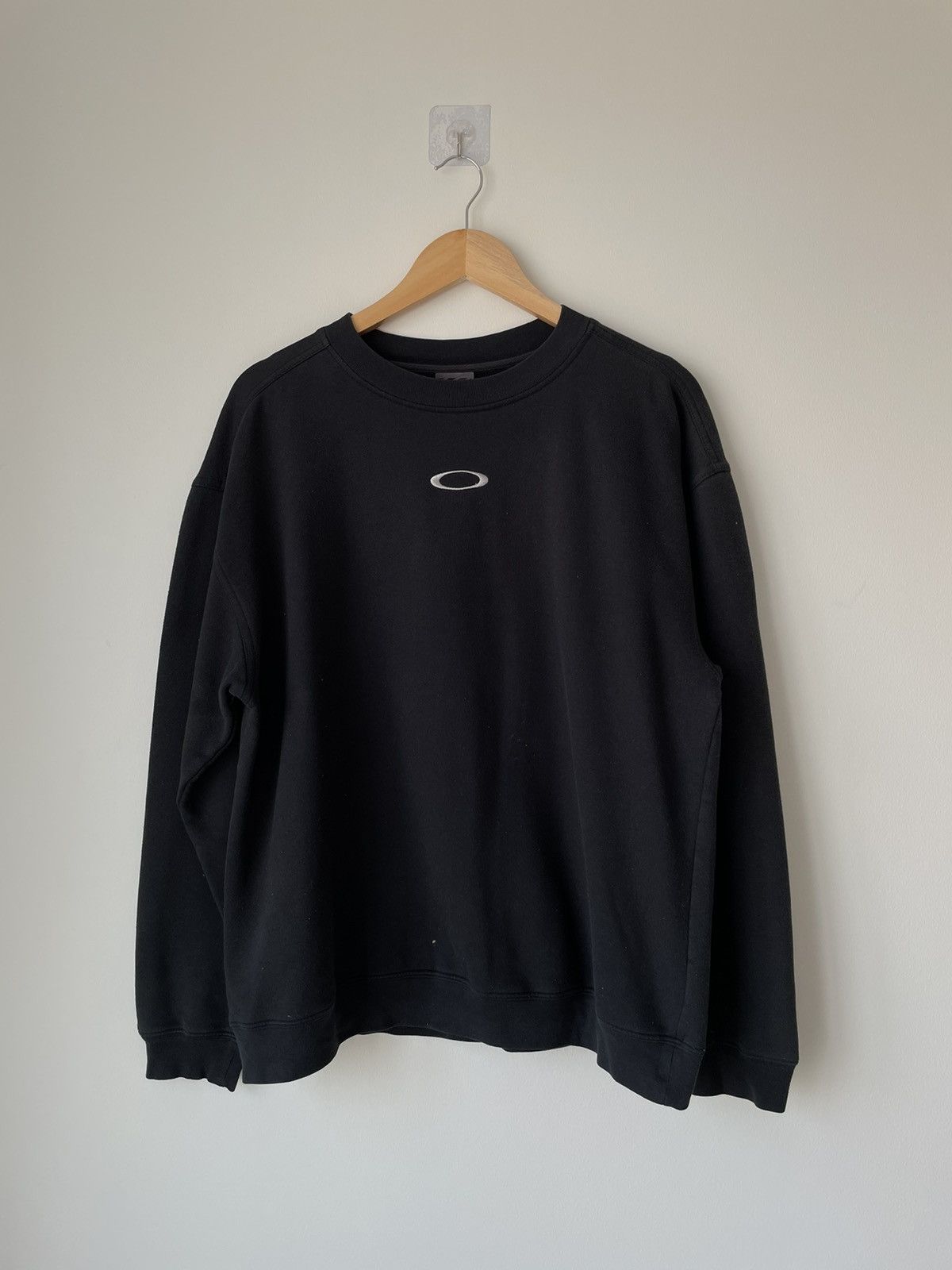 Vintage Oakley Center Logo SOFTWARE - Sweatshirts Hoodies