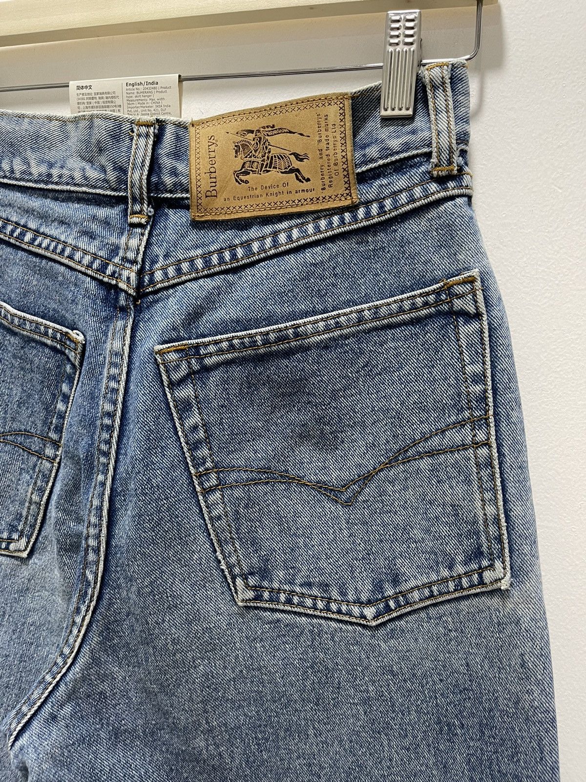 Burberry × Vintage BURBERRY TAPPERED DISTRESSED DENIM JEANS Size 26" / US 2 / IT 38 - 2 Thumbnail
