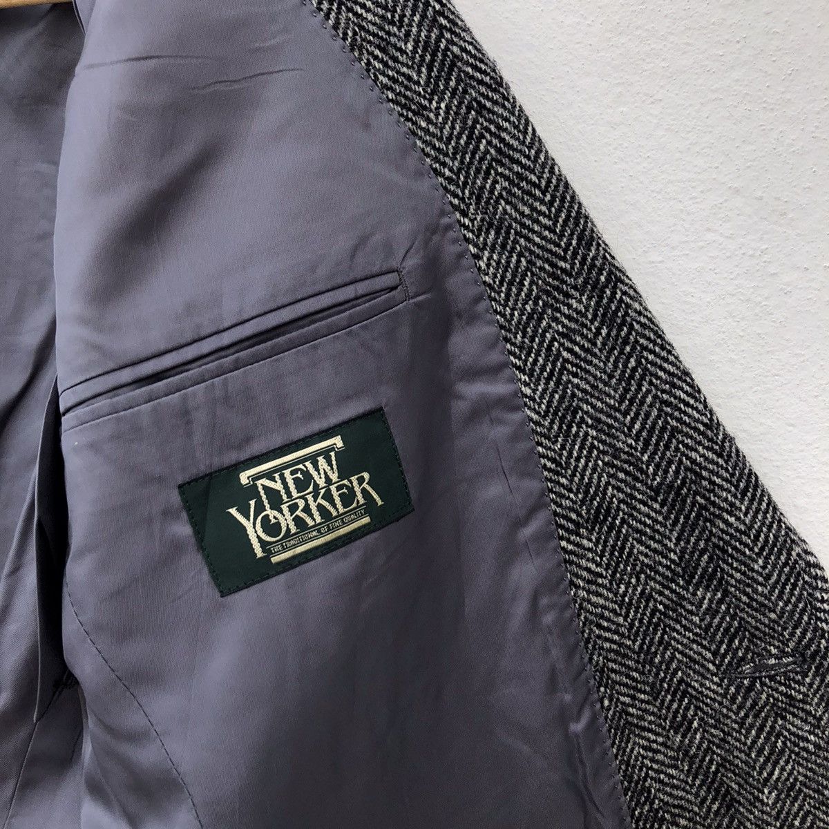 Harris Tweed HAND WOVEN HARRIS TWEED 100% WOOL COAT NEW YORKER Size US M / EU 48-50 / 2 - 9 Thumbnail