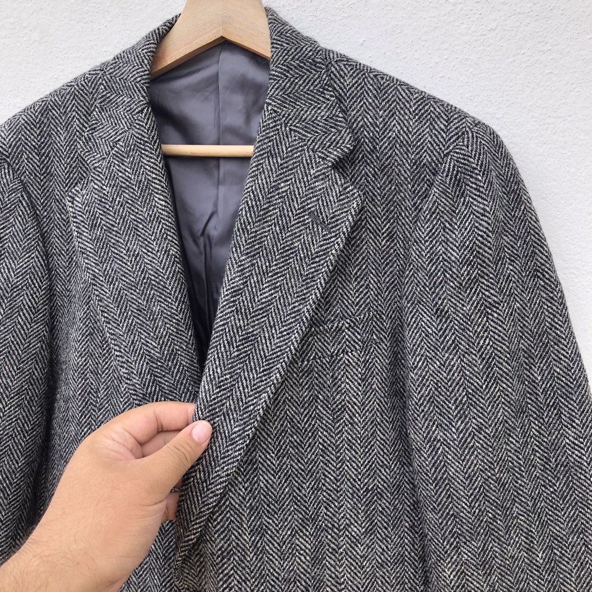 Harris Tweed HAND WOVEN HARRIS TWEED 100% WOOL COAT NEW YORKER Size US M / EU 48-50 / 2 - 5 Thumbnail