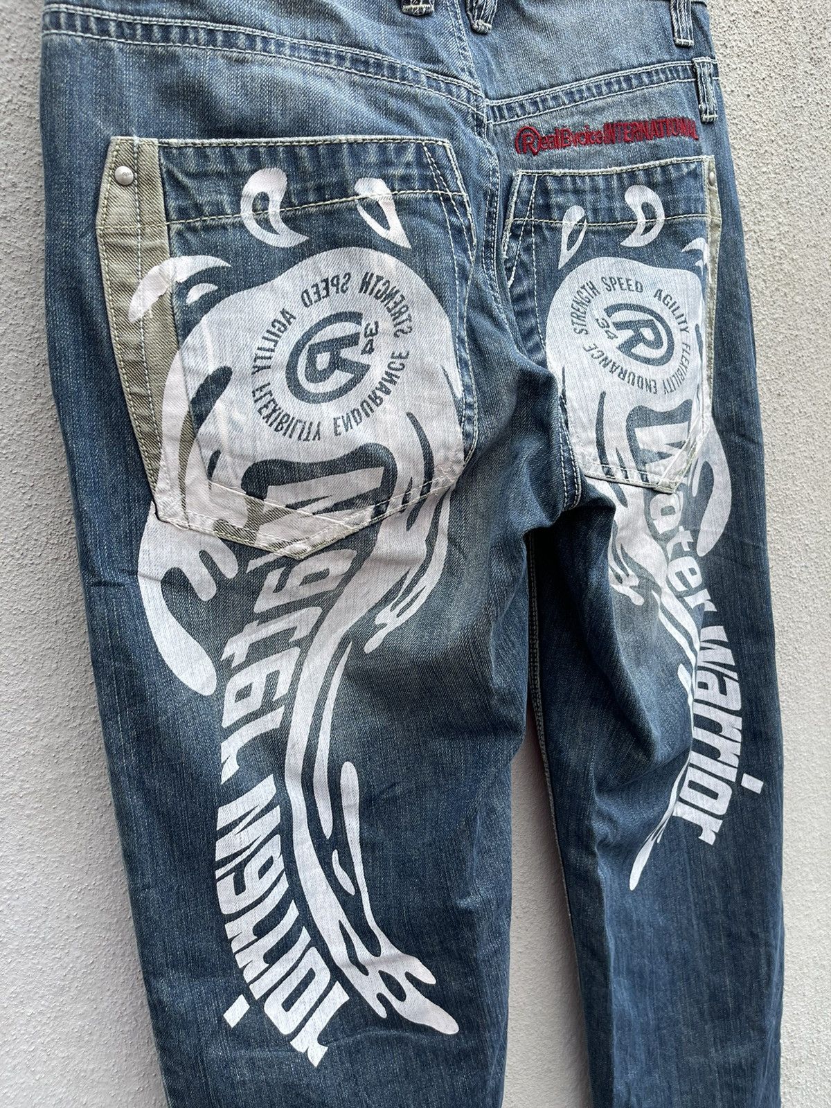 Japanese Brand REALBVOICE INTERNATIONAL PRINTED DISTRESSED DENIM Size US 32 / EU 48 - 7 Thumbnail