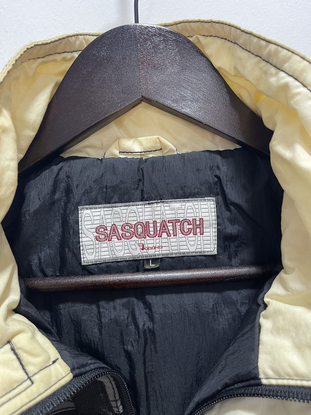 Sasquatchfabrix × Vintage VINTAGE SASQUATCH SKI DESIGN BOMBER JACKET DISTRESSED Size US L / EU 52-54 / 3 - 8 Thumbnail