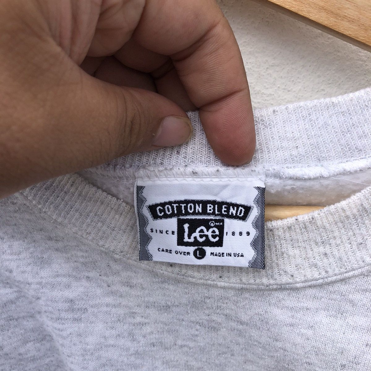 Lee × Vintage VINTAGE CREWNECK LEE BIG LOGO MADE IN USA Size US L / EU 52-54 / 3 - 7 Thumbnail