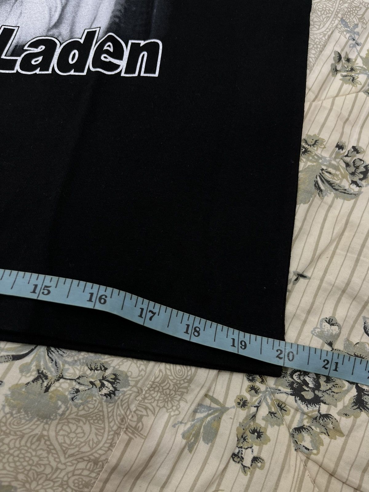 Vintage E. VINTAGE OSAMA LADEN (WANTED DEAD OR ALIVE) Size US M / EU 48-50 / 2 - 8 Thumbnail