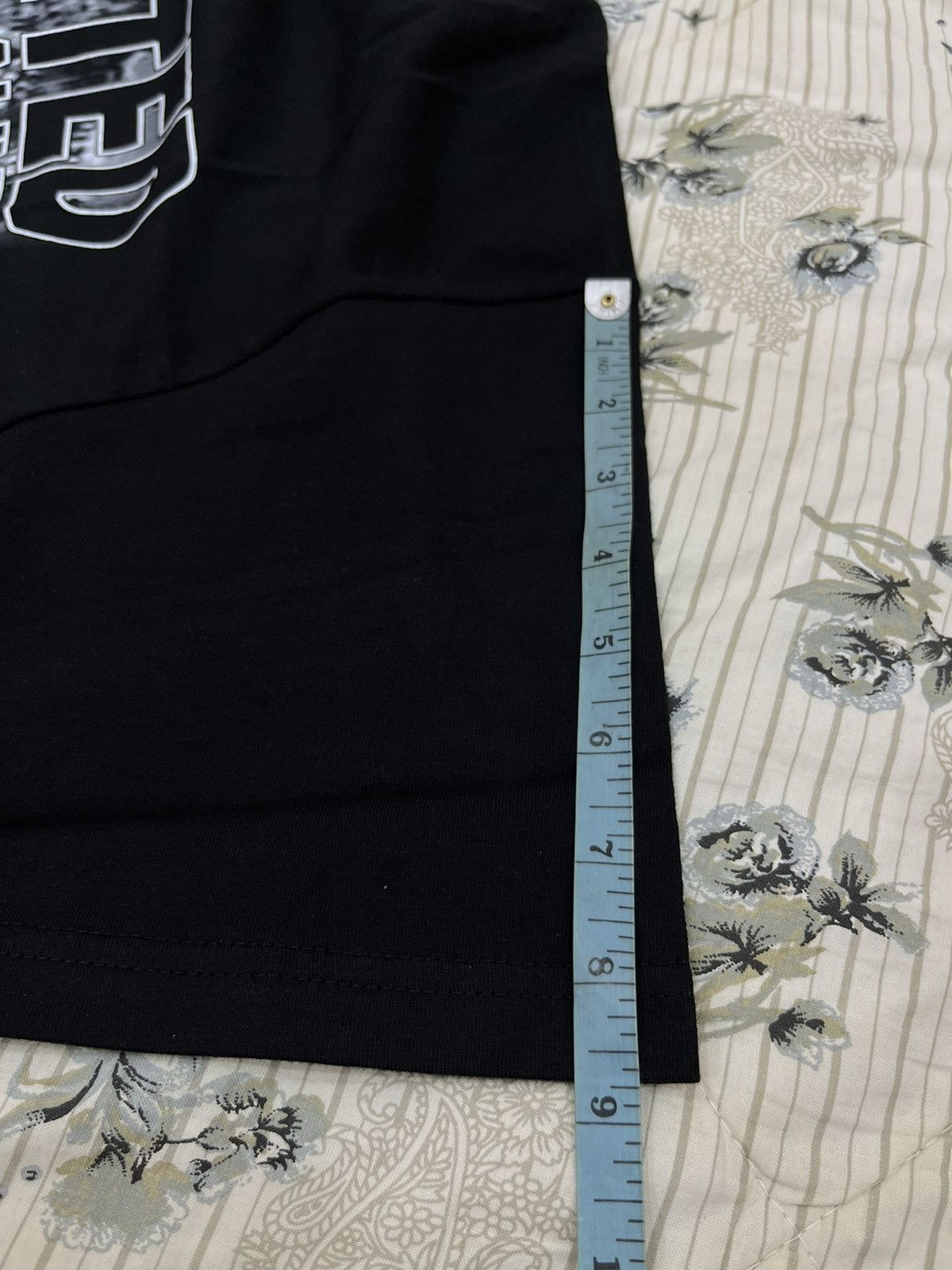 Vintage E. VINTAGE OSAMA LADEN (WANTED DEAD OR ALIVE) Size US M / EU 48-50 / 2 - 11 Thumbnail