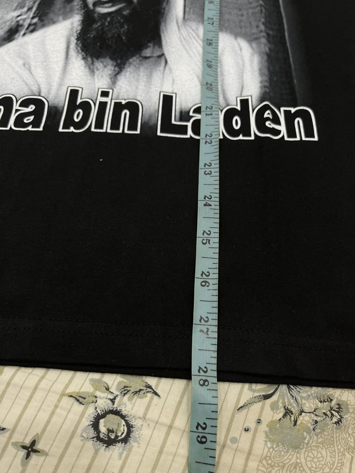 Vintage E. VINTAGE OSAMA LADEN (WANTED DEAD OR ALIVE) Size US M / EU 48-50 / 2 - 9 Thumbnail