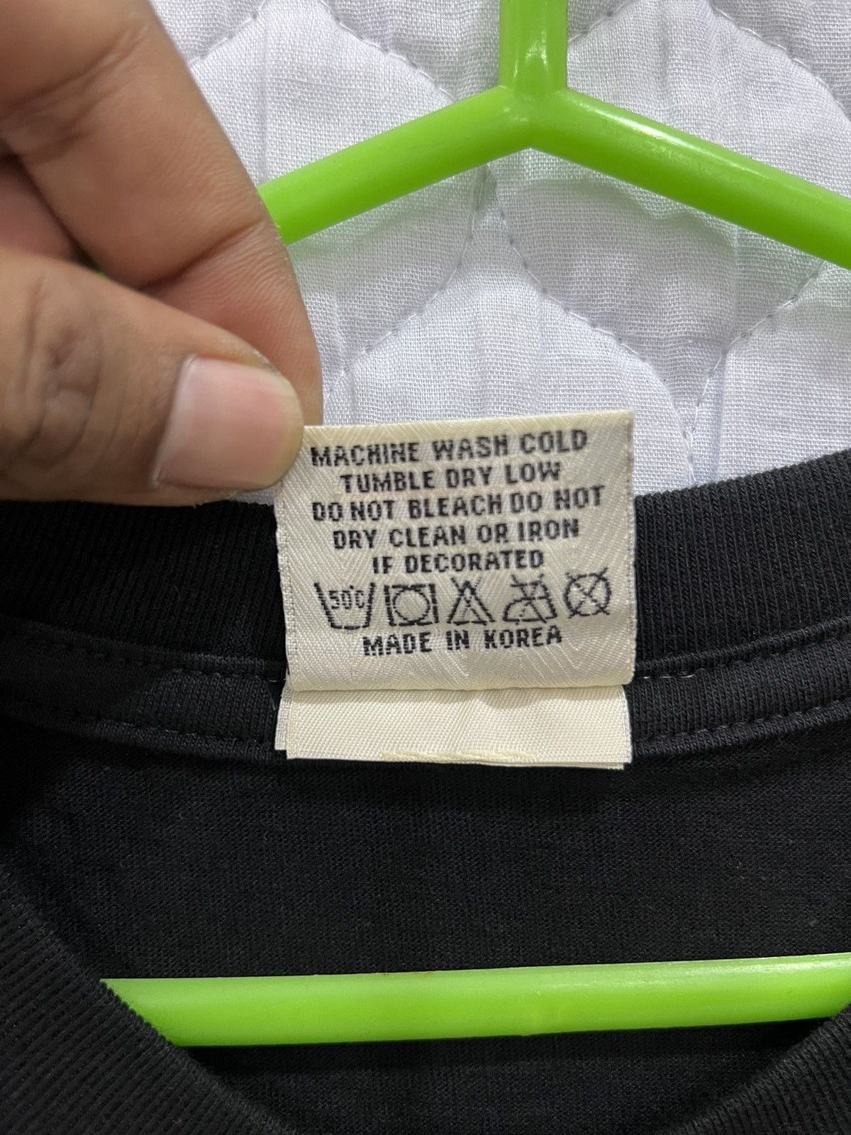 Vintage E. VINTAGE OSAMA LADEN (WANTED DEAD OR ALIVE) Size US M / EU 48-50 / 2 - 6 Thumbnail