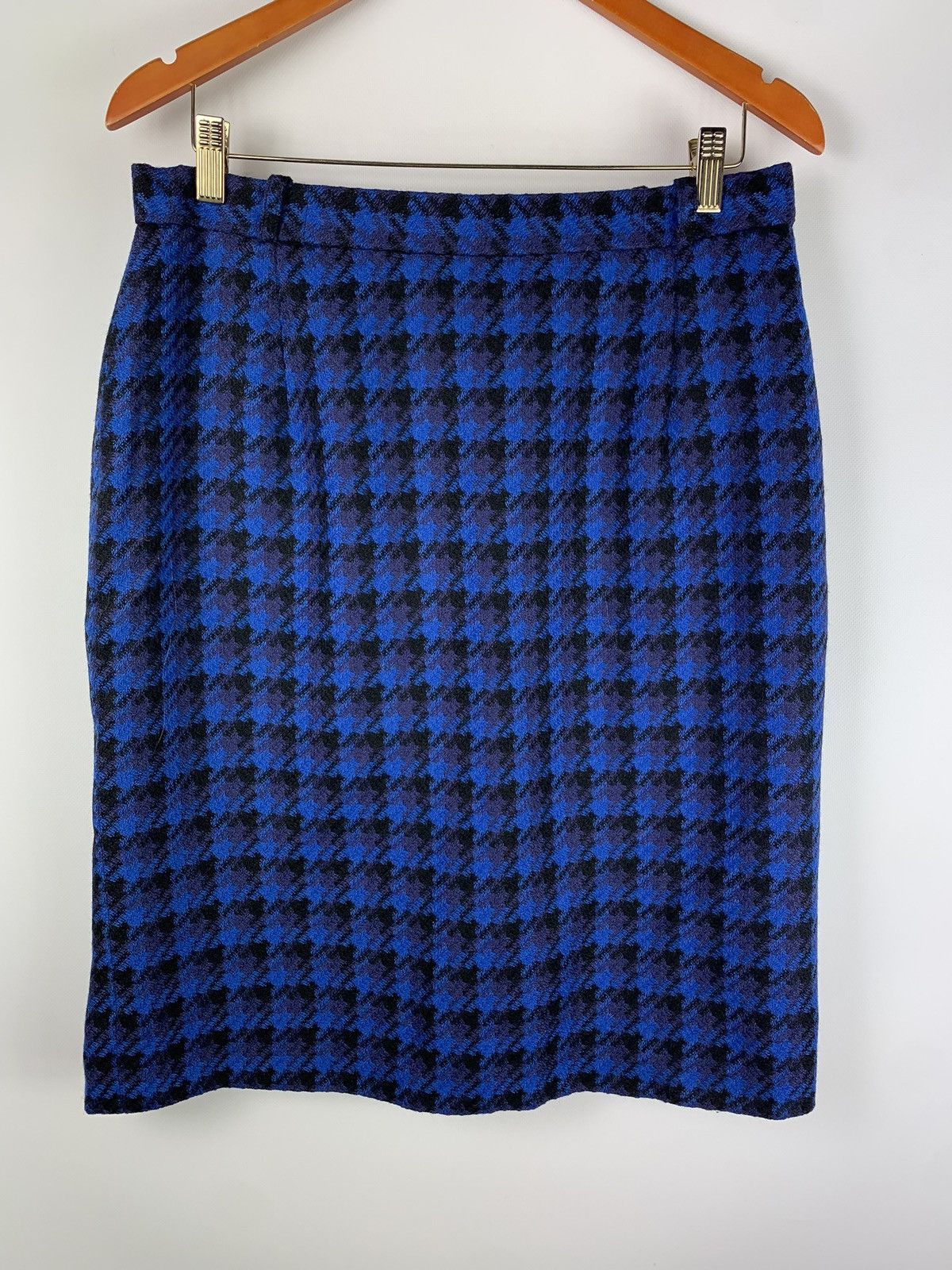 Vintage Givenchy En Plus women’s vintage wool tweed skirt size 42 Size 28" / US 6 / IT 42 - 1 Thumbnail