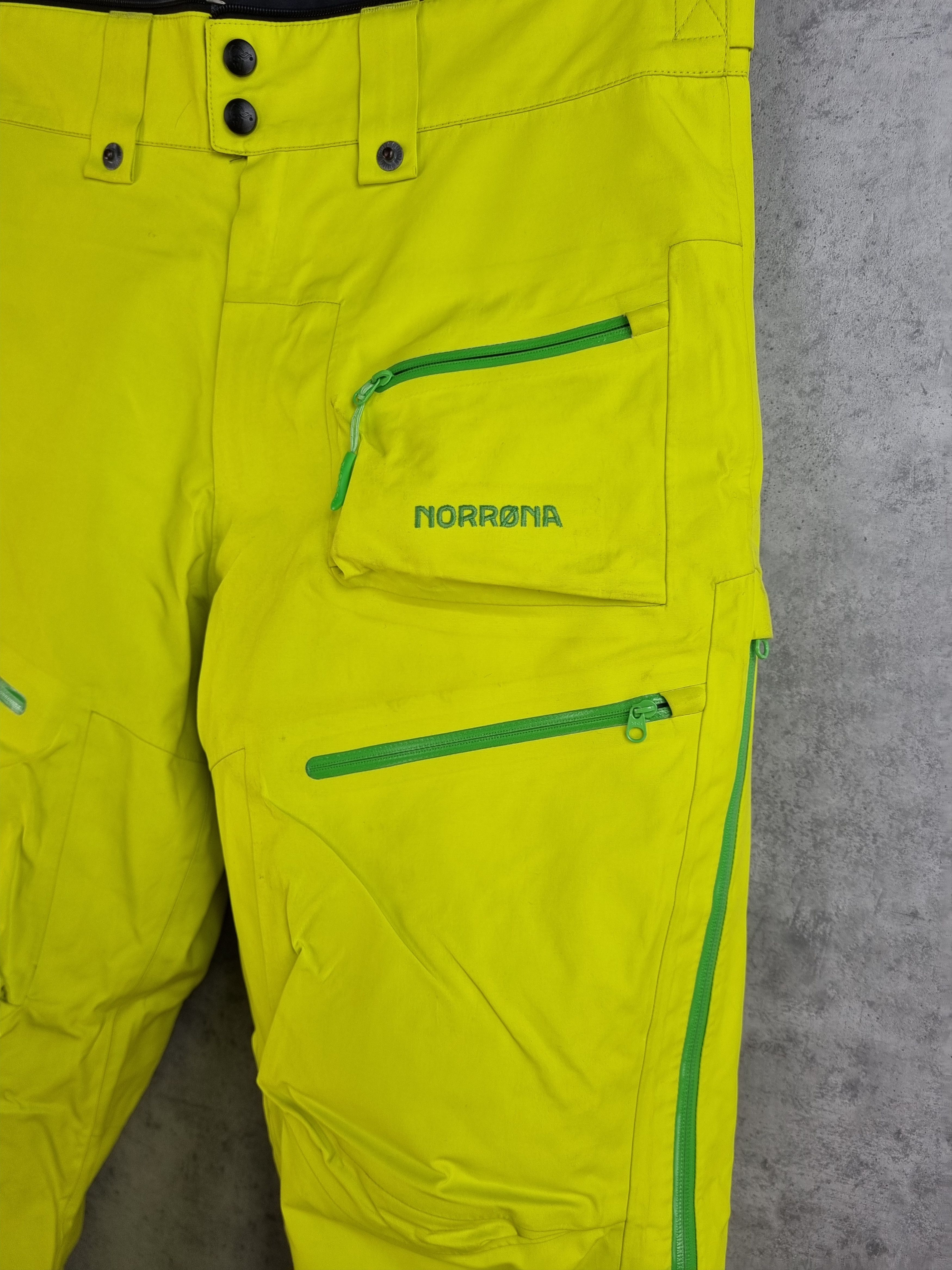 Goretex × Norrona LOFOTEN GORETEX CARGO PANTS Size US 31 - 10 Thumbnail