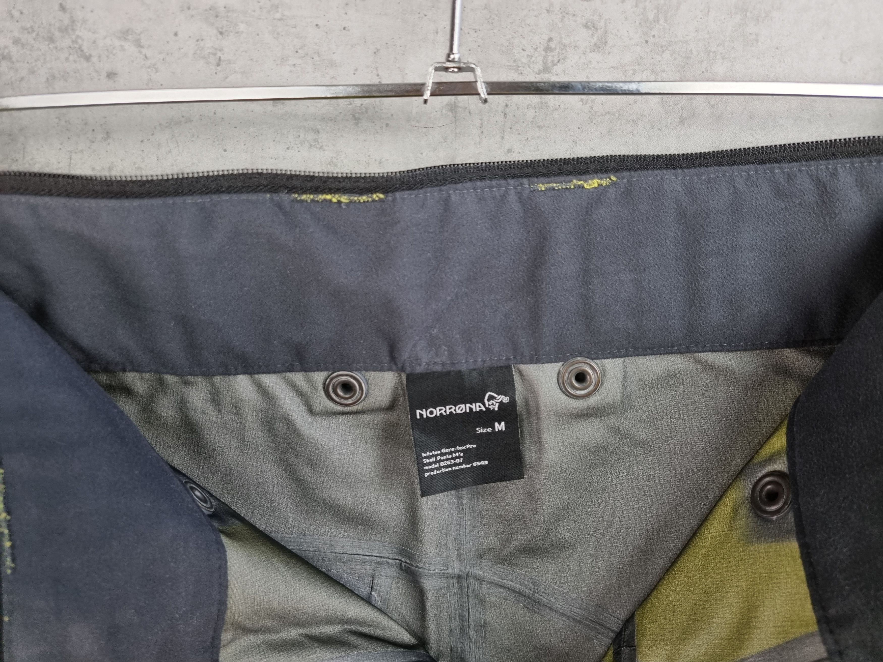 Goretex × Norrona LOFOTEN GORETEX CARGO PANTS Size US 31 - 6 Thumbnail