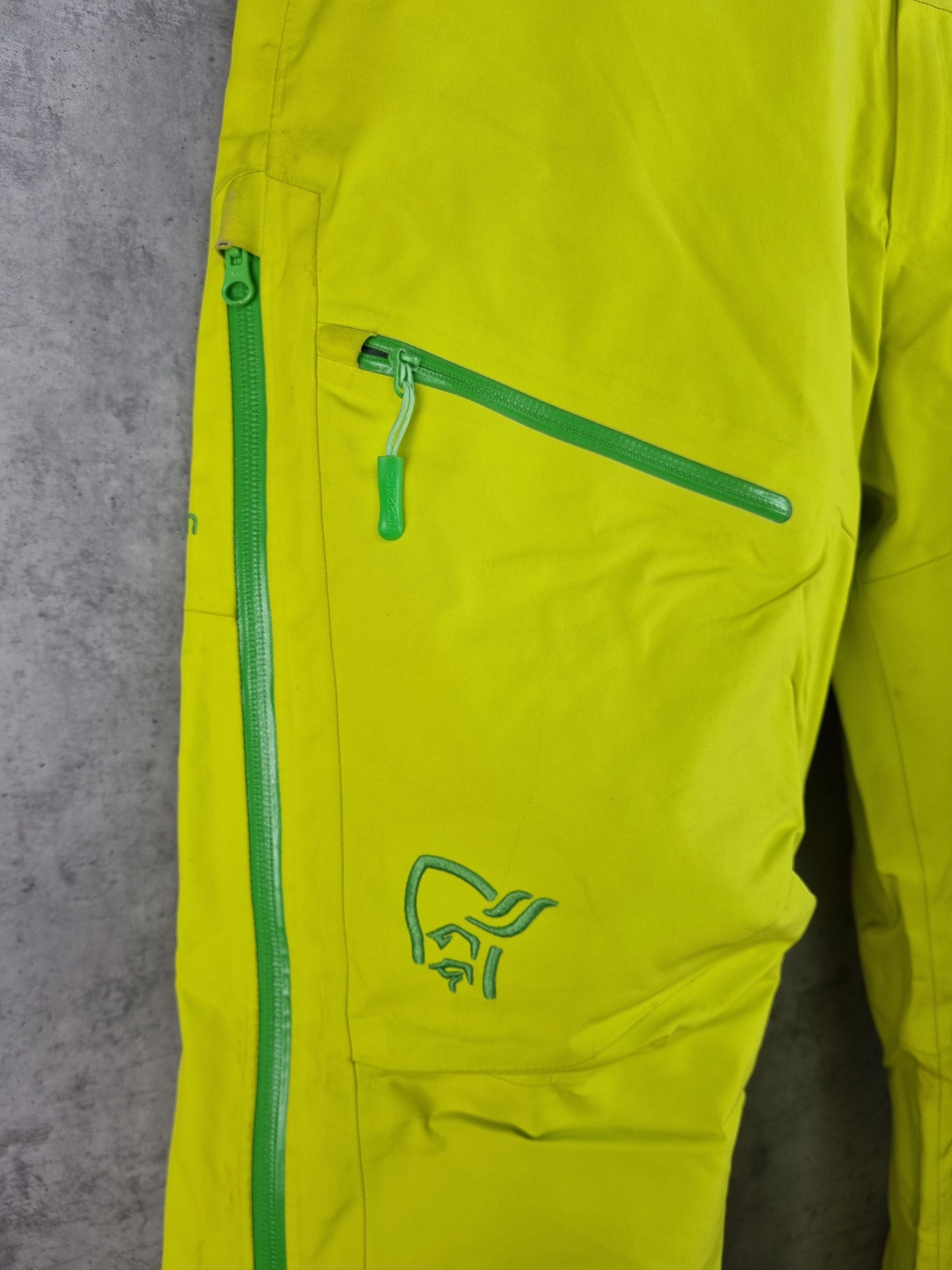 Goretex × Norrona LOFOTEN GORETEX CARGO PANTS Size US 31 - 22 Thumbnail