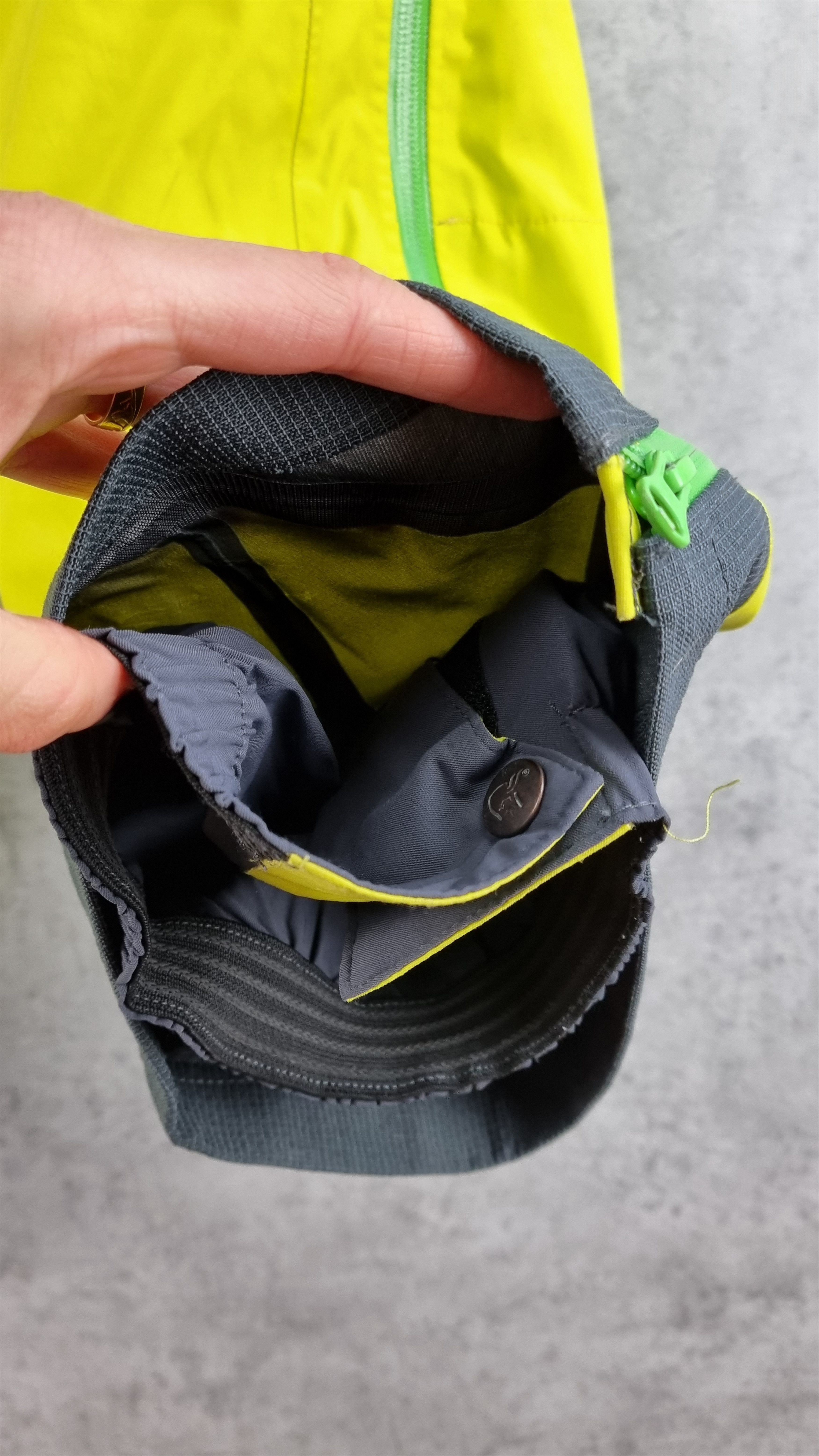 Goretex × Norrona LOFOTEN GORETEX CARGO PANTS Size US 31 - 16 Thumbnail