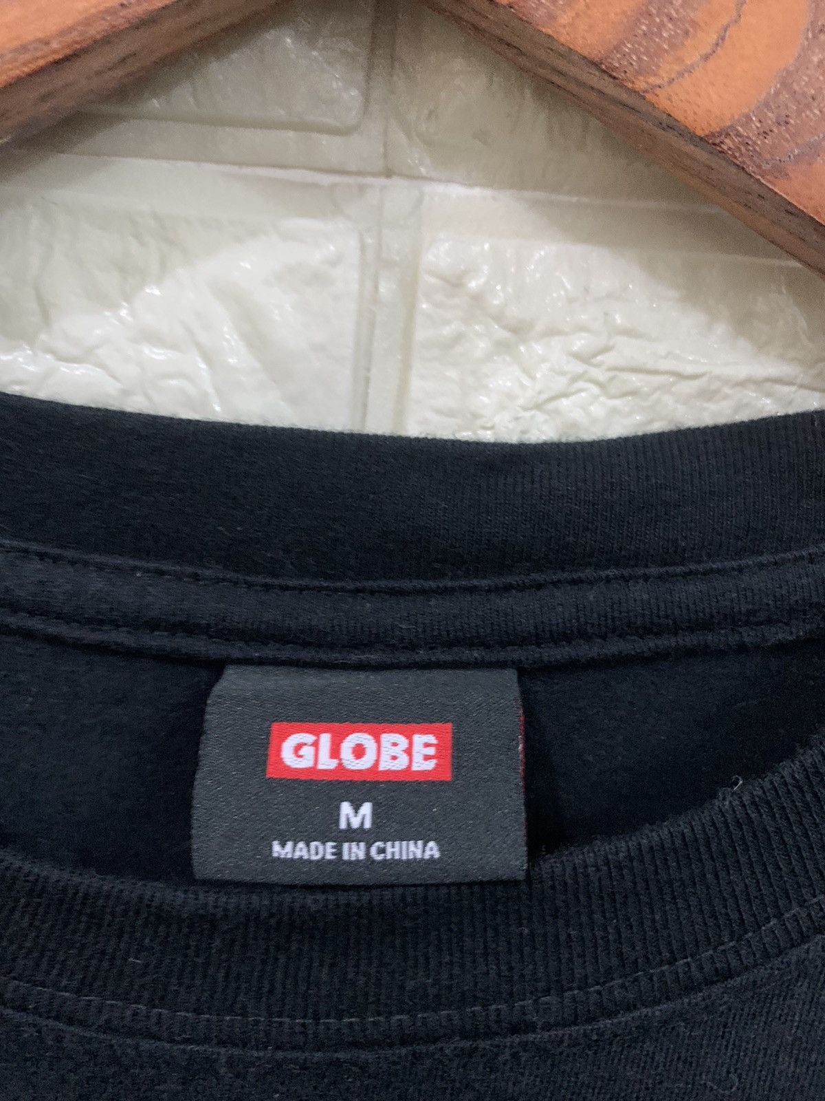 Globe Globe “Trippin’ On Tropics” Black Tee Size US M / EU 48-50 / 2 - 6 Thumbnail