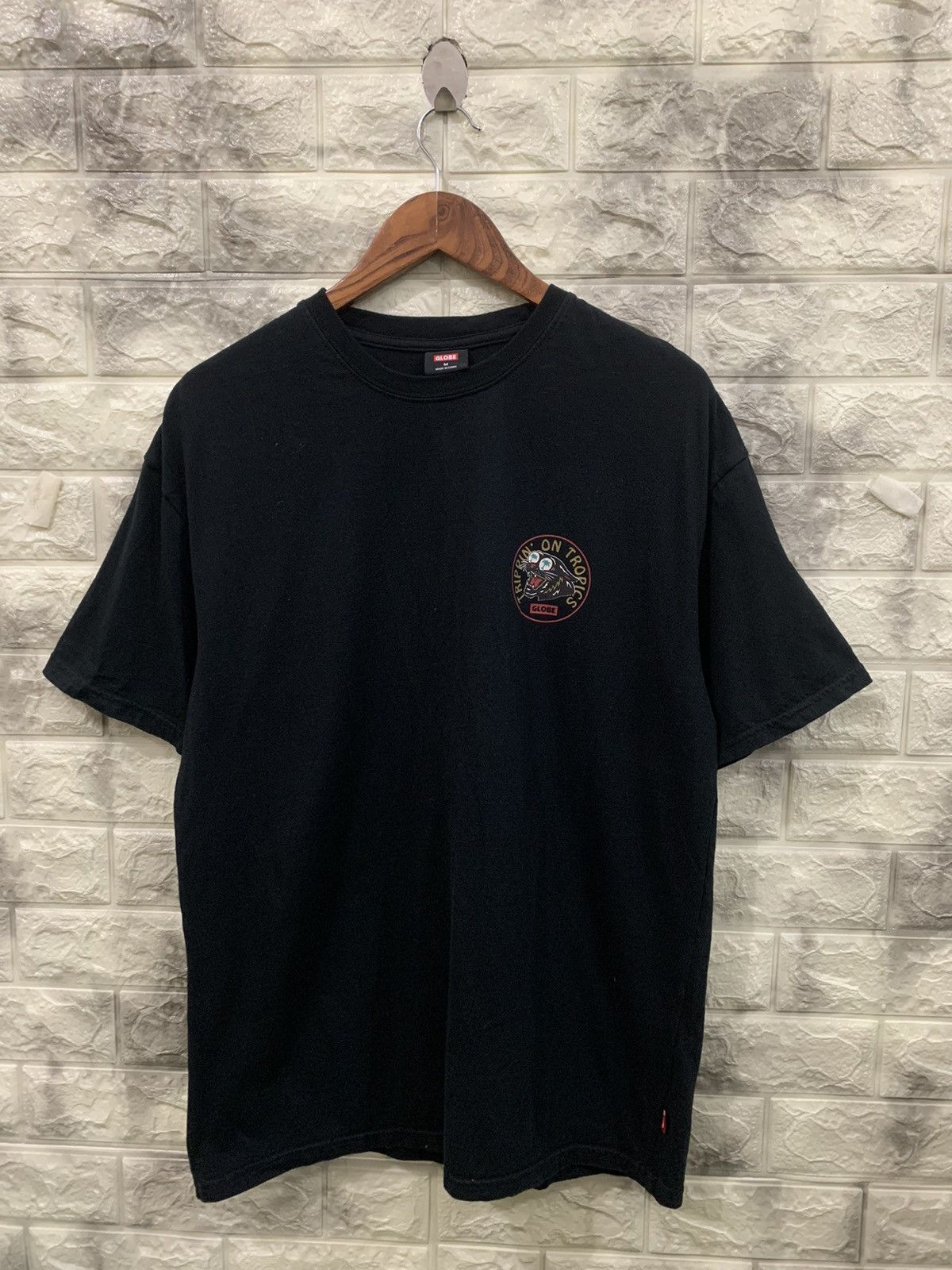 Globe Globe “Trippin’ On Tropics” Black Tee Size US M / EU 48-50 / 2 - 2 Thumbnail