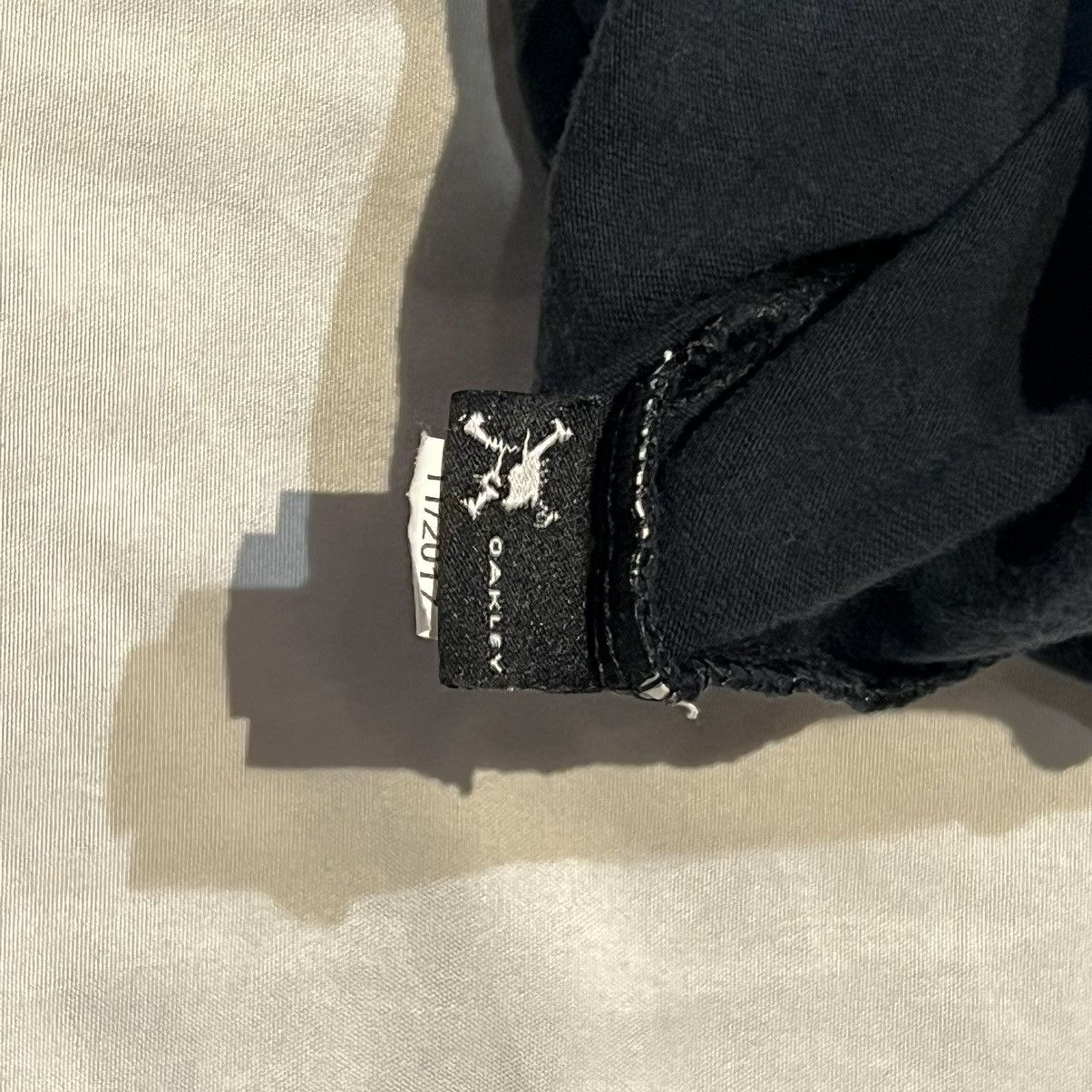 Other Oakley Logo Black on Black Long Sleeve Size US XL / EU 56 / 4 - 4 Thumbnail