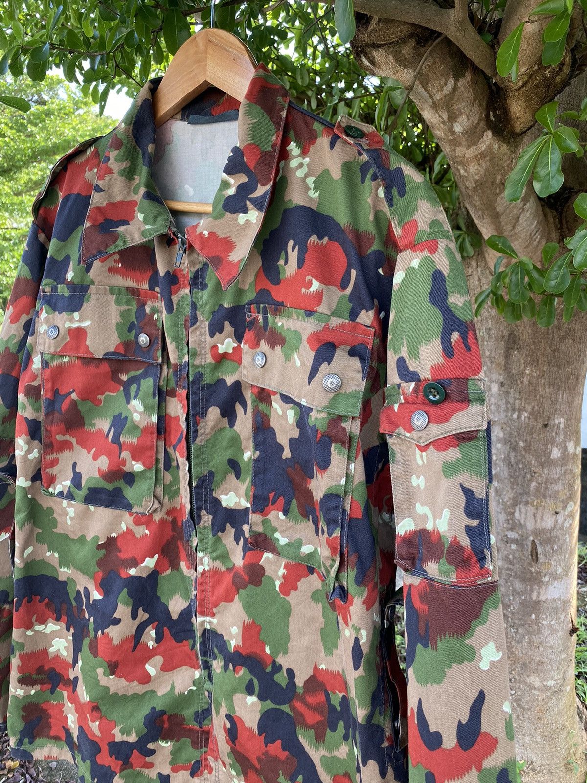 Other Vintage Swiss Army Jacket / Vintage Camo Military Jacket Size US L / EU 52-54 / 3 - 1 Thumbnail