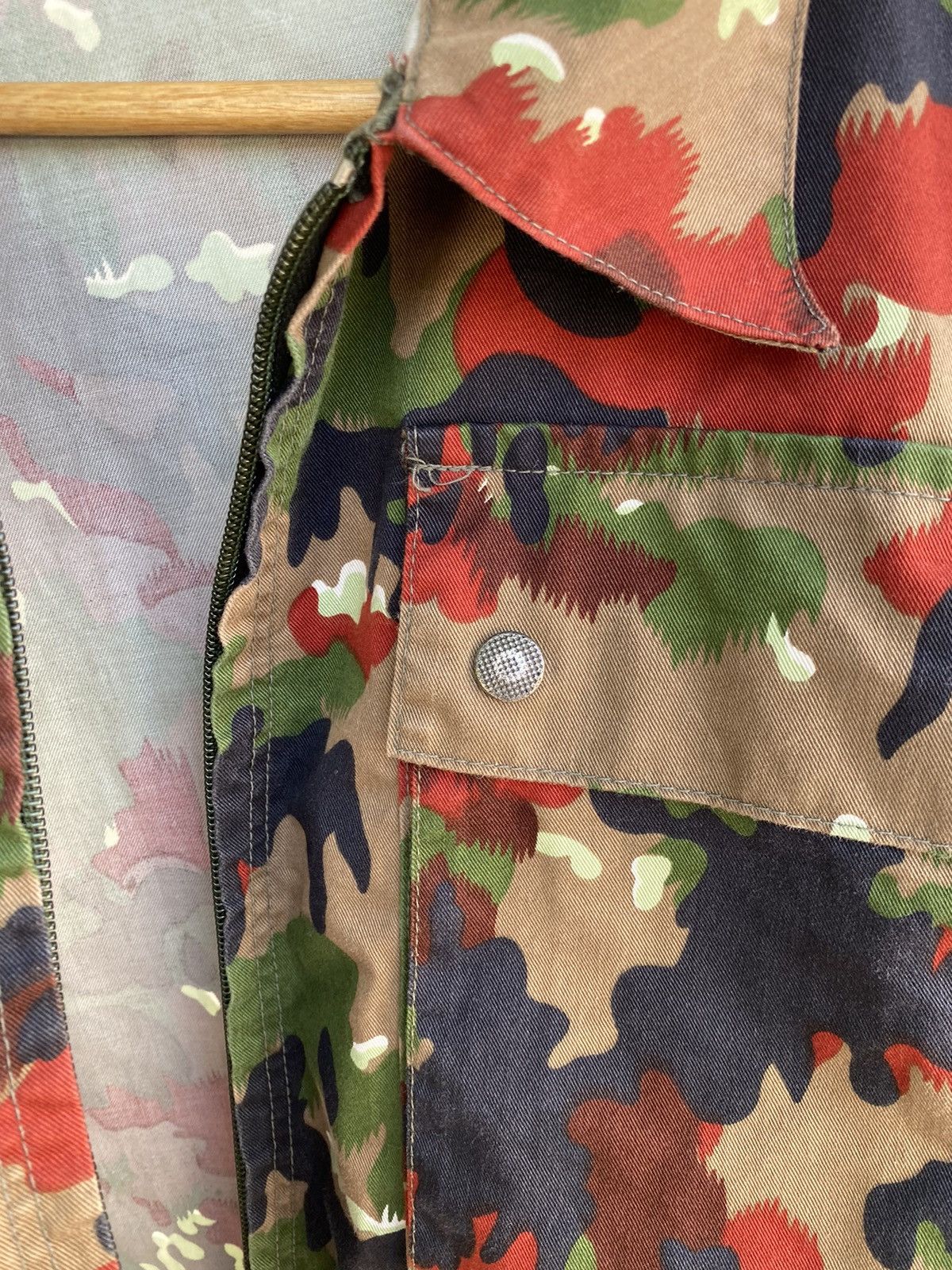 Other Vintage Swiss Army Jacket / Vintage Camo Military Jacket Size US L / EU 52-54 / 3 - 9 Thumbnail