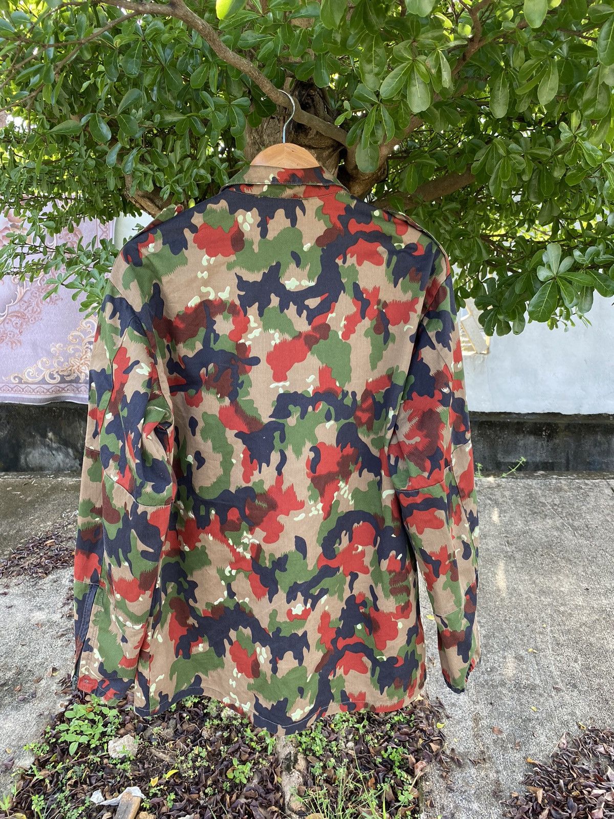 Other Vintage Swiss Army Jacket / Vintage Camo Military Jacket Size US L / EU 52-54 / 3 - 3 Thumbnail