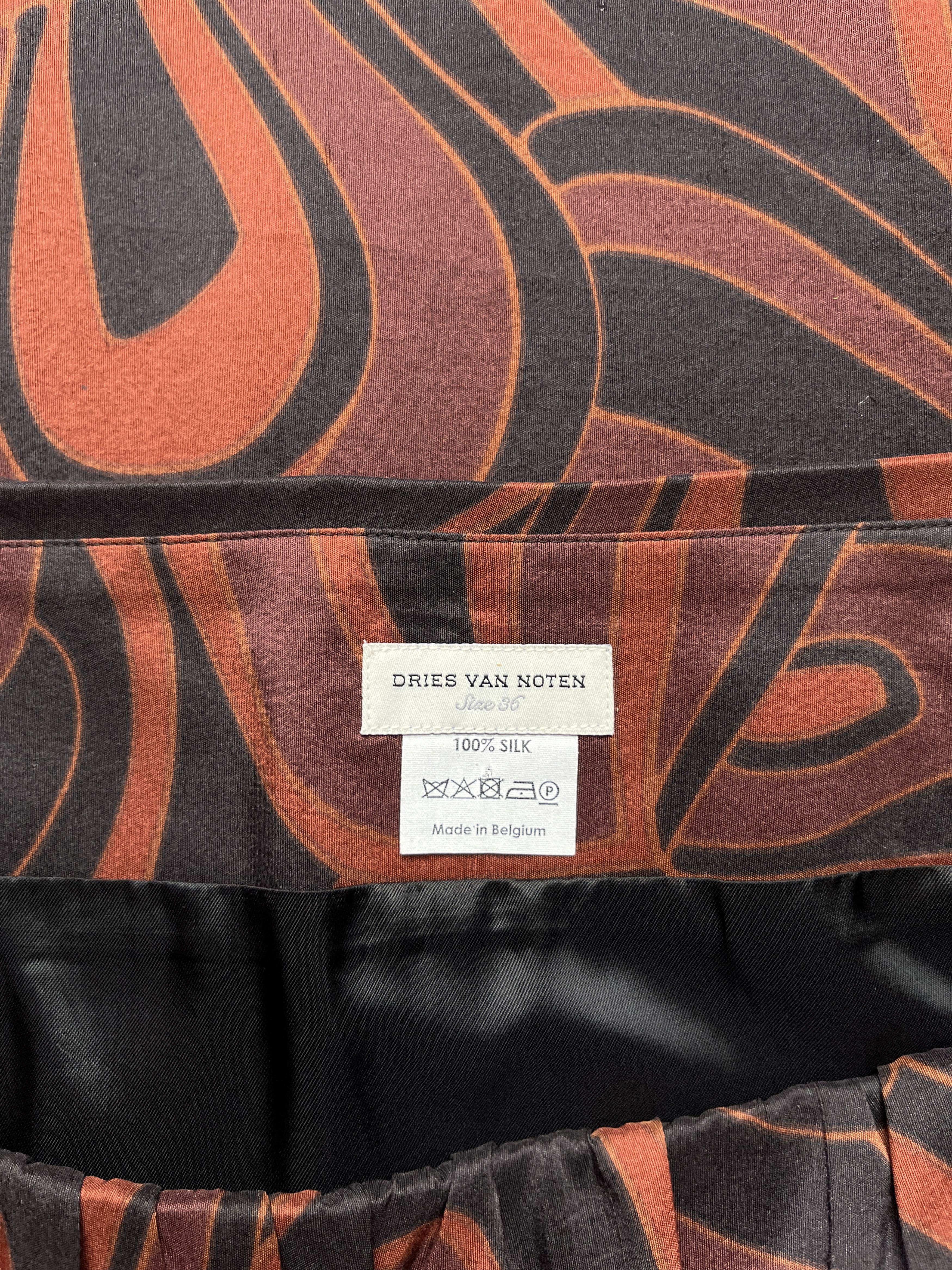 Dries Van Noten ⚡️QUICK SALE⚡️Dries Van Noten Silk Patterned Skirt Size 27" / US 4 / IT 40 - 3 Thumbnail