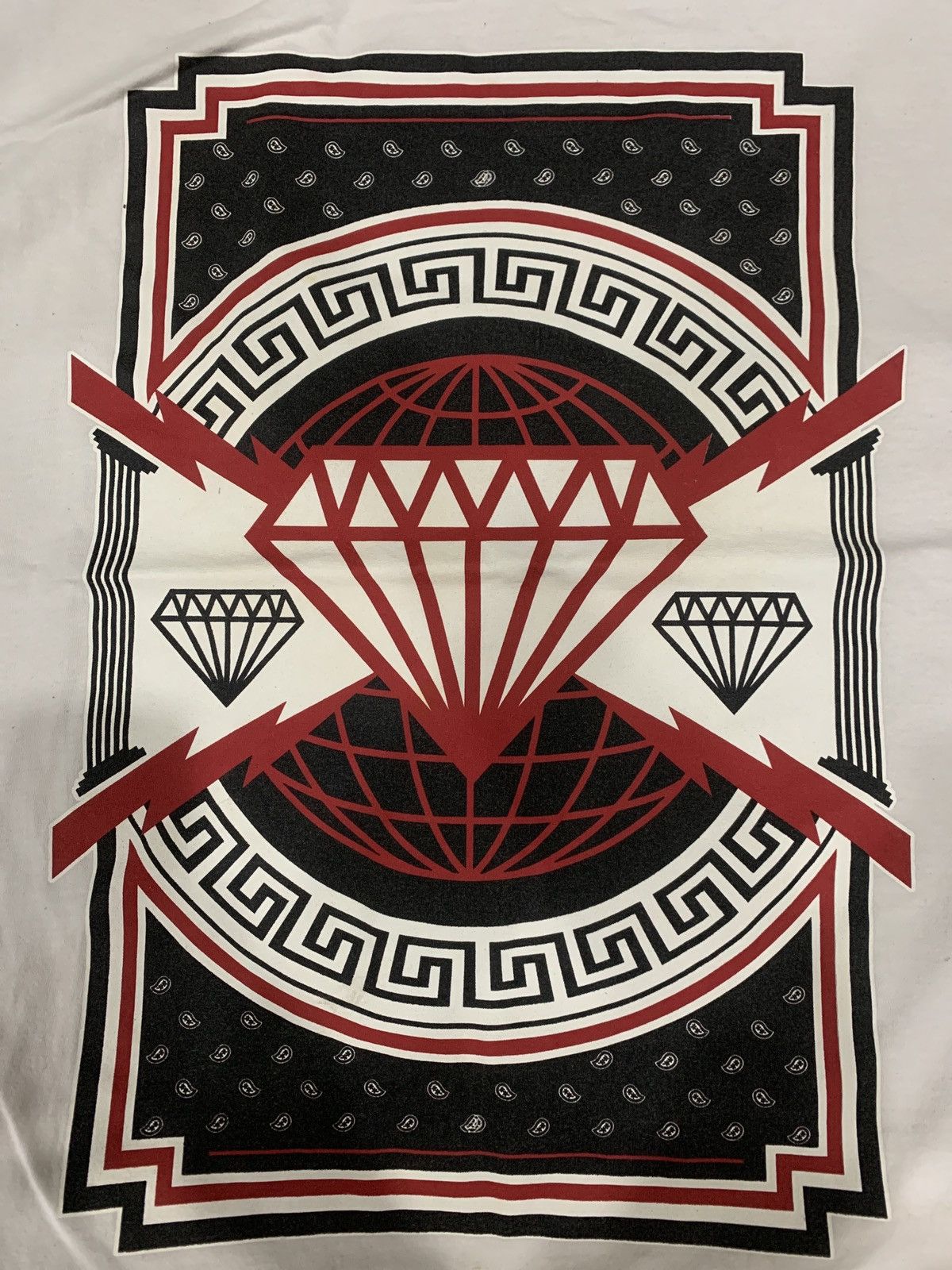 Vintage Vintage Popular Diamond World T-Shirt Size US XXL / EU 58 / 5 - 3 Thumbnail