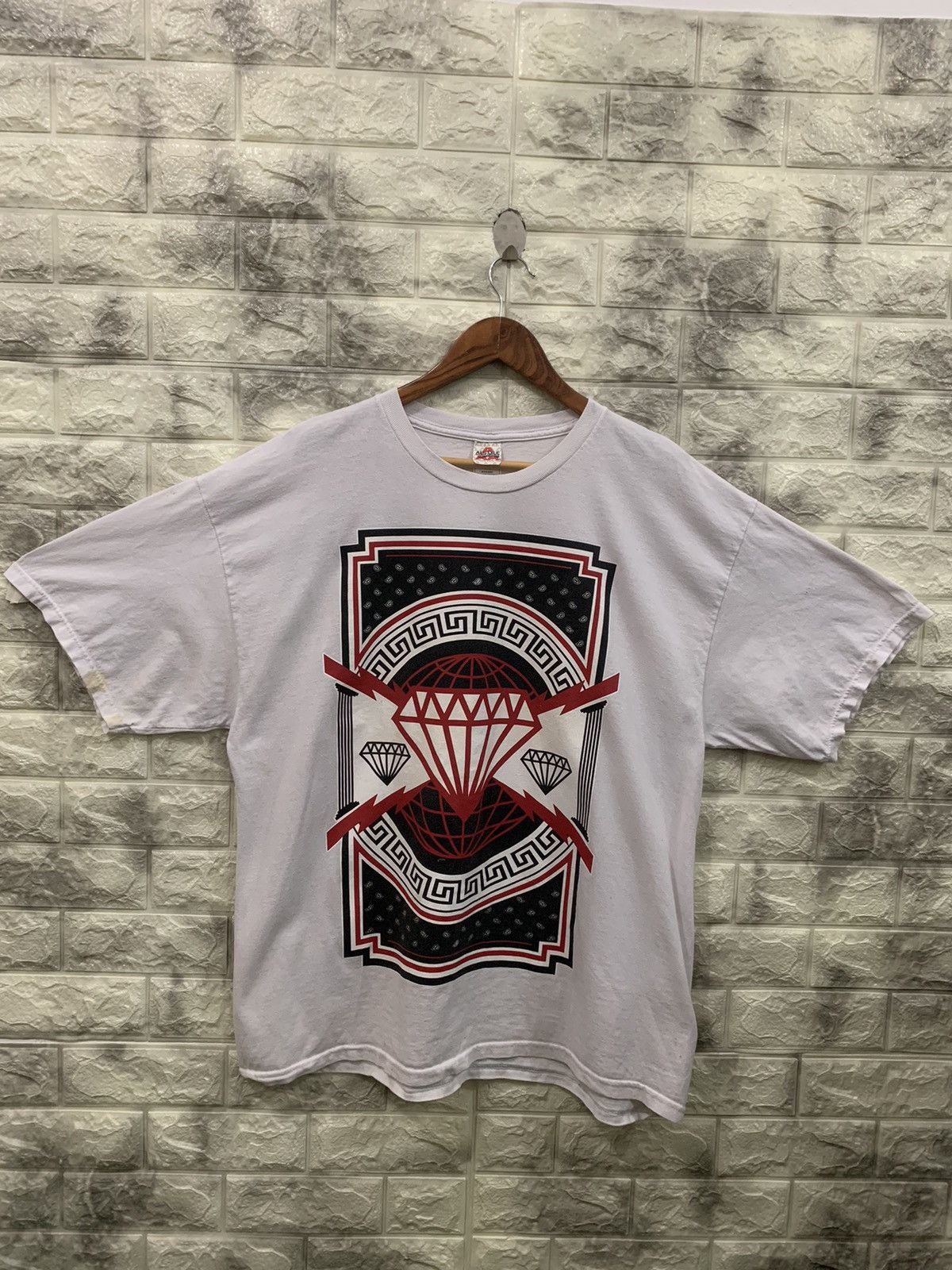 image of Popular Diamond World T-Shirt in White, Men's (Size 2XL)