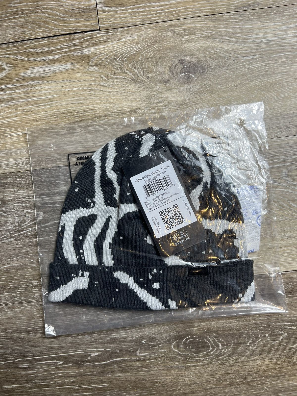 Arc'Teryx Lightweight Grotto Toque | Grailed