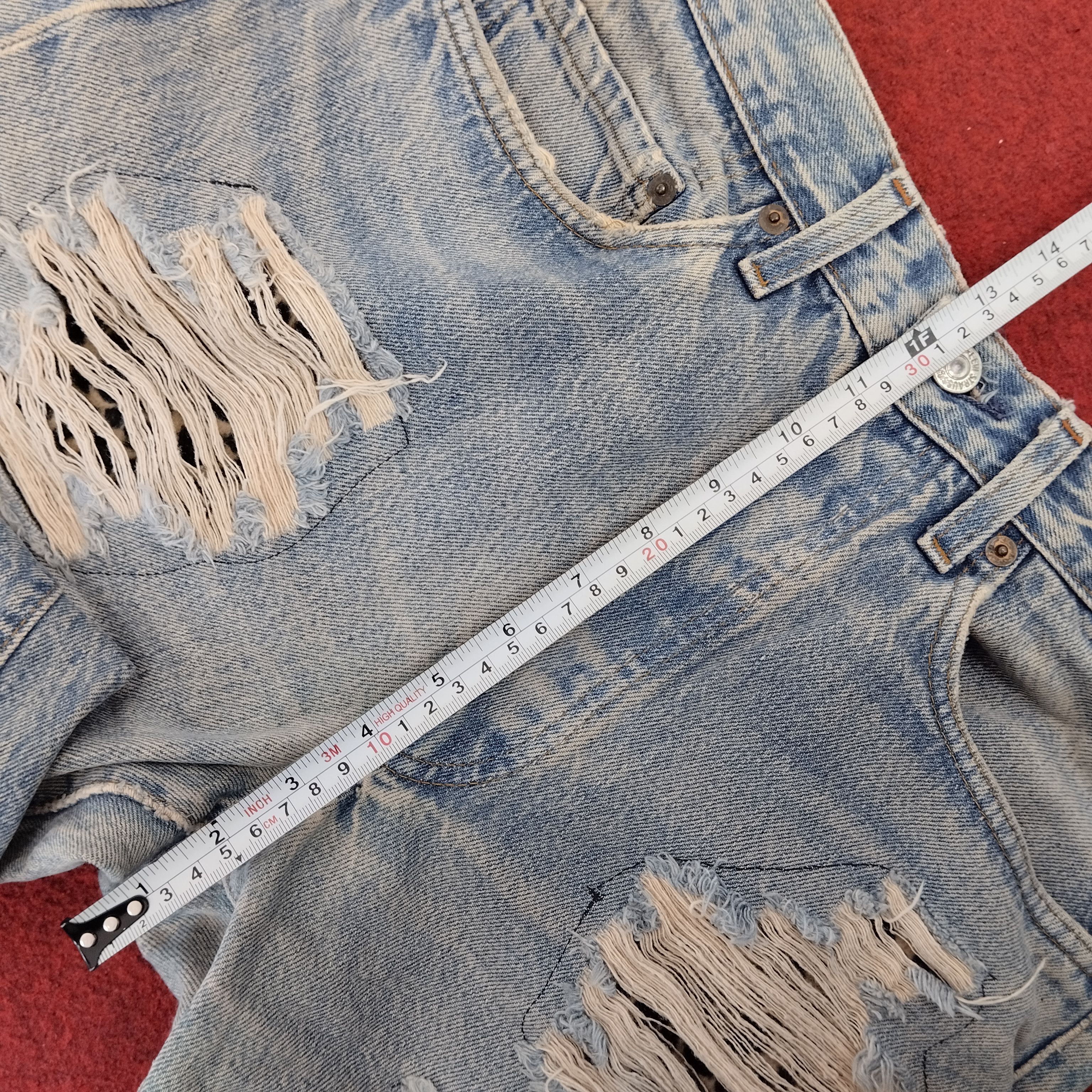 Levi's 501 Distressed Kurt Cobain Denim Pants
