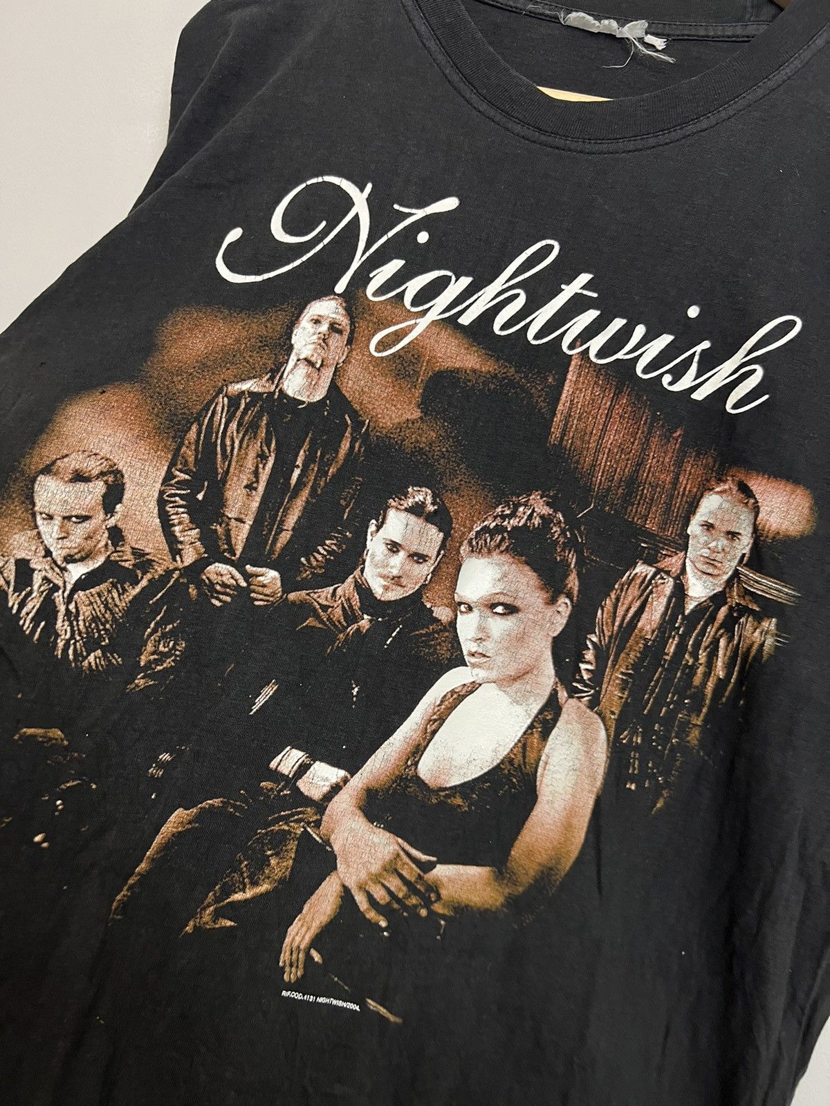 Band Tees 2004 Nightwish Y2K Vintage Metal Vamp Goth Vintage Tshirt Size US L / EU 52-54 / 3 - 3 Thumbnail