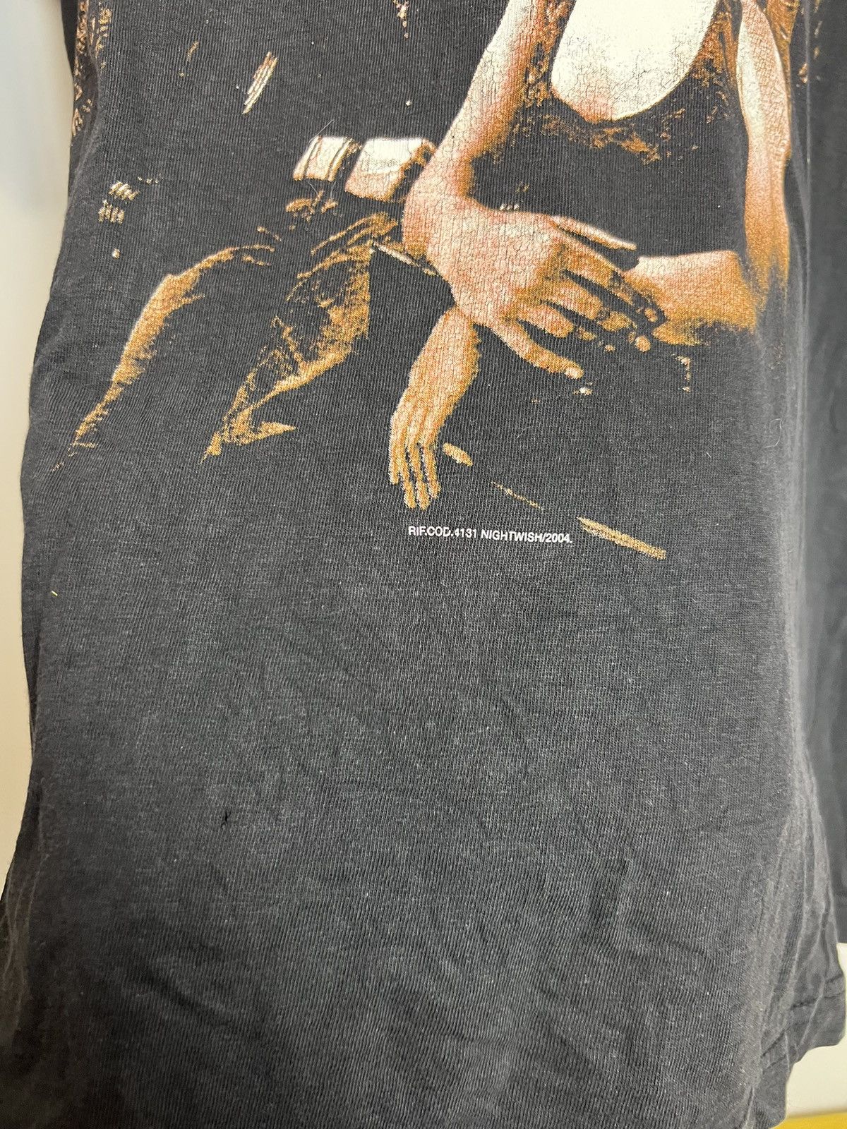Band Tees 2004 Nightwish Y2K Vintage Metal Vamp Goth Vintage Tshirt Size US L / EU 52-54 / 3 - 5 Thumbnail